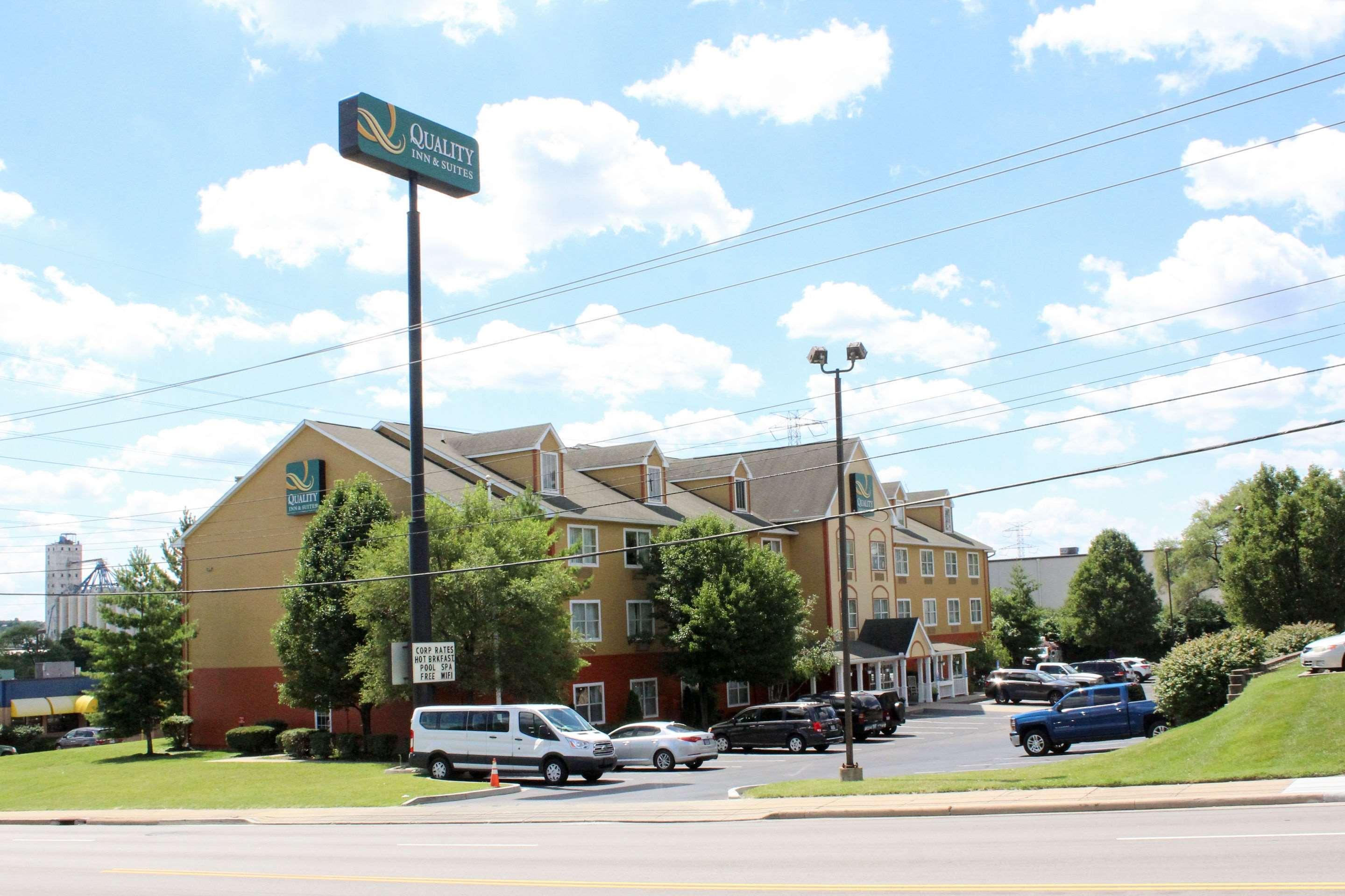 Quality Inn & Suites Cincinnati Sharonville — photo 3