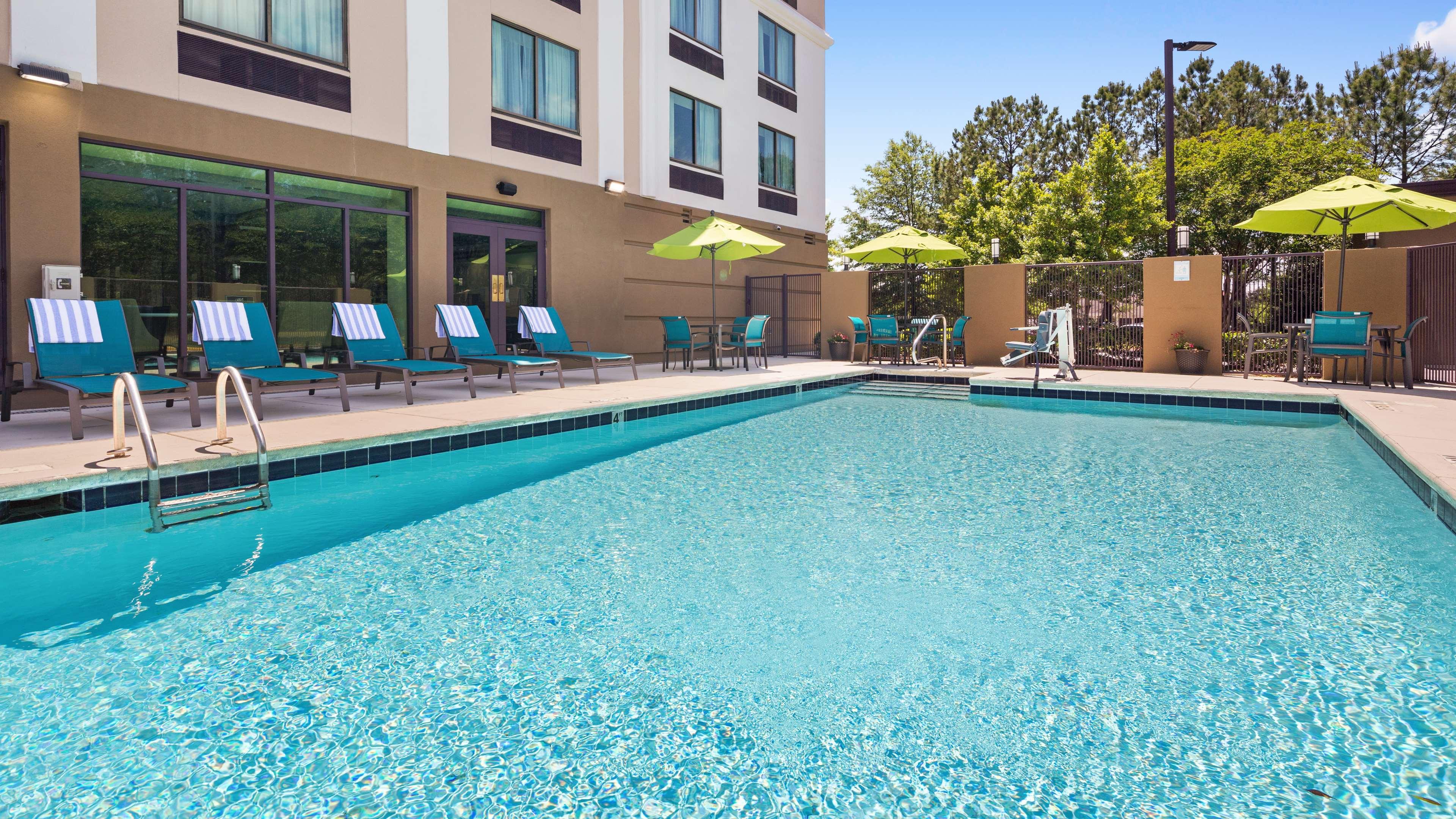 Best Western Plus Birmingham Inn & Suites — photo 4