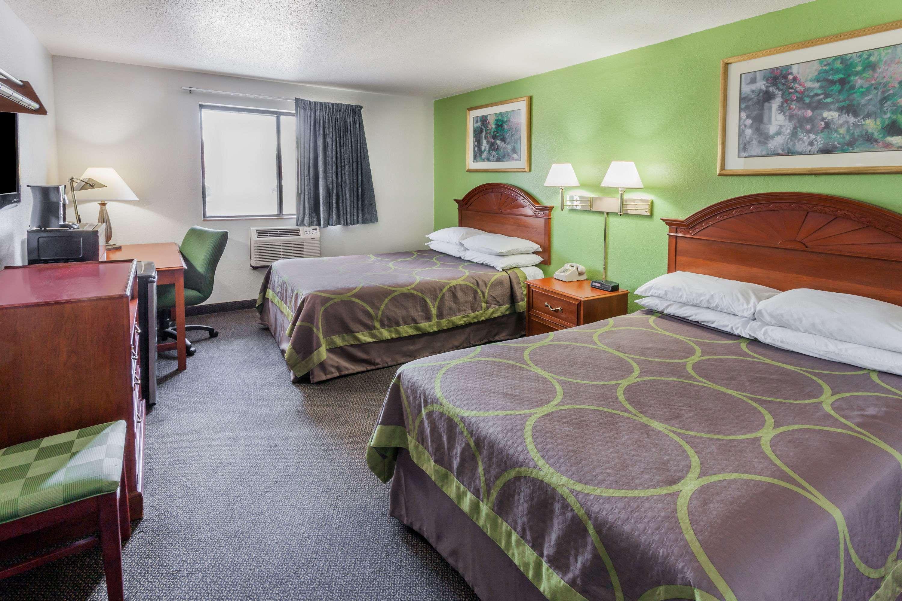 Super 8 by Wyndham Merrillville — photo 5