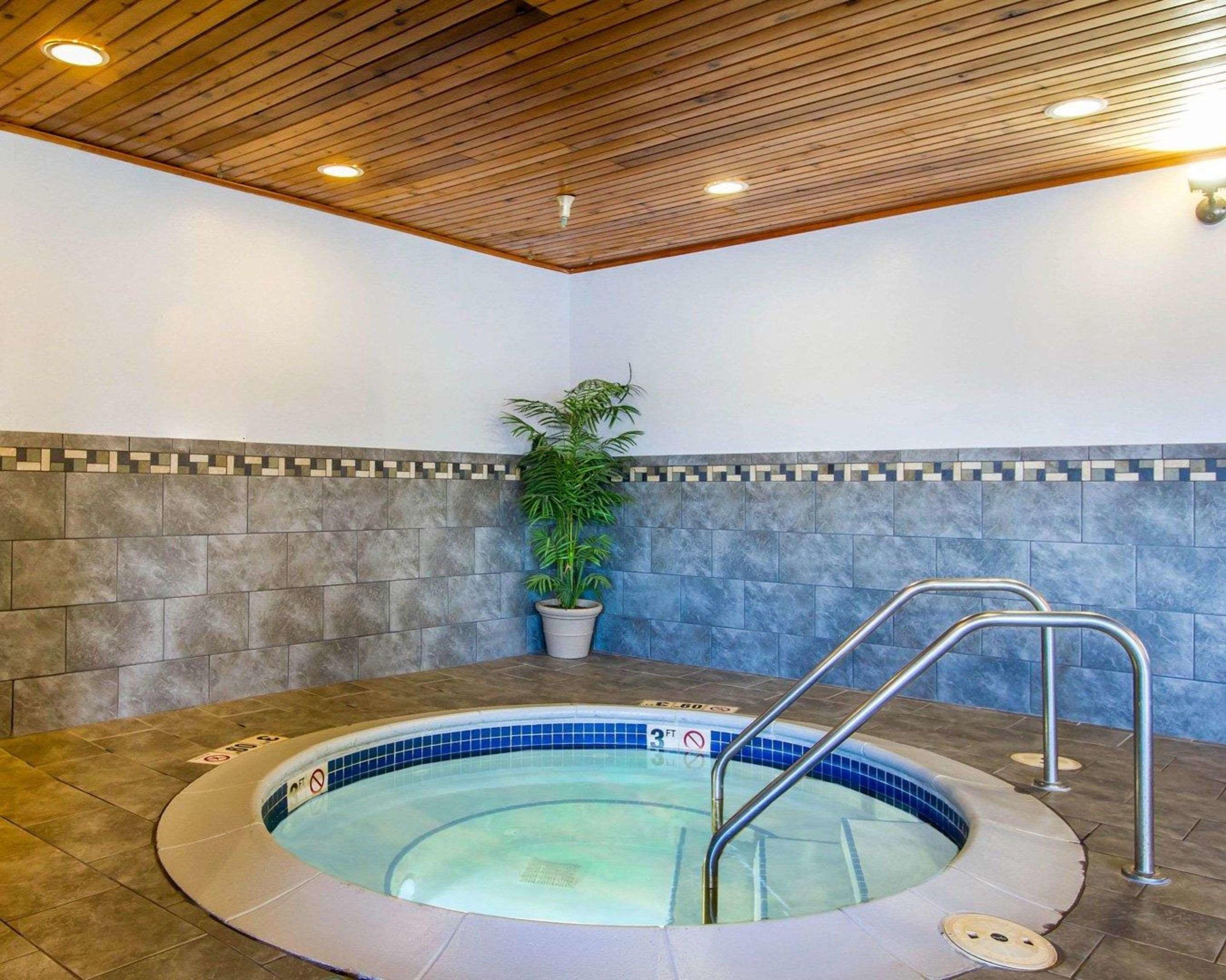 Quality Inn & Suites Keokuk North — photo 4