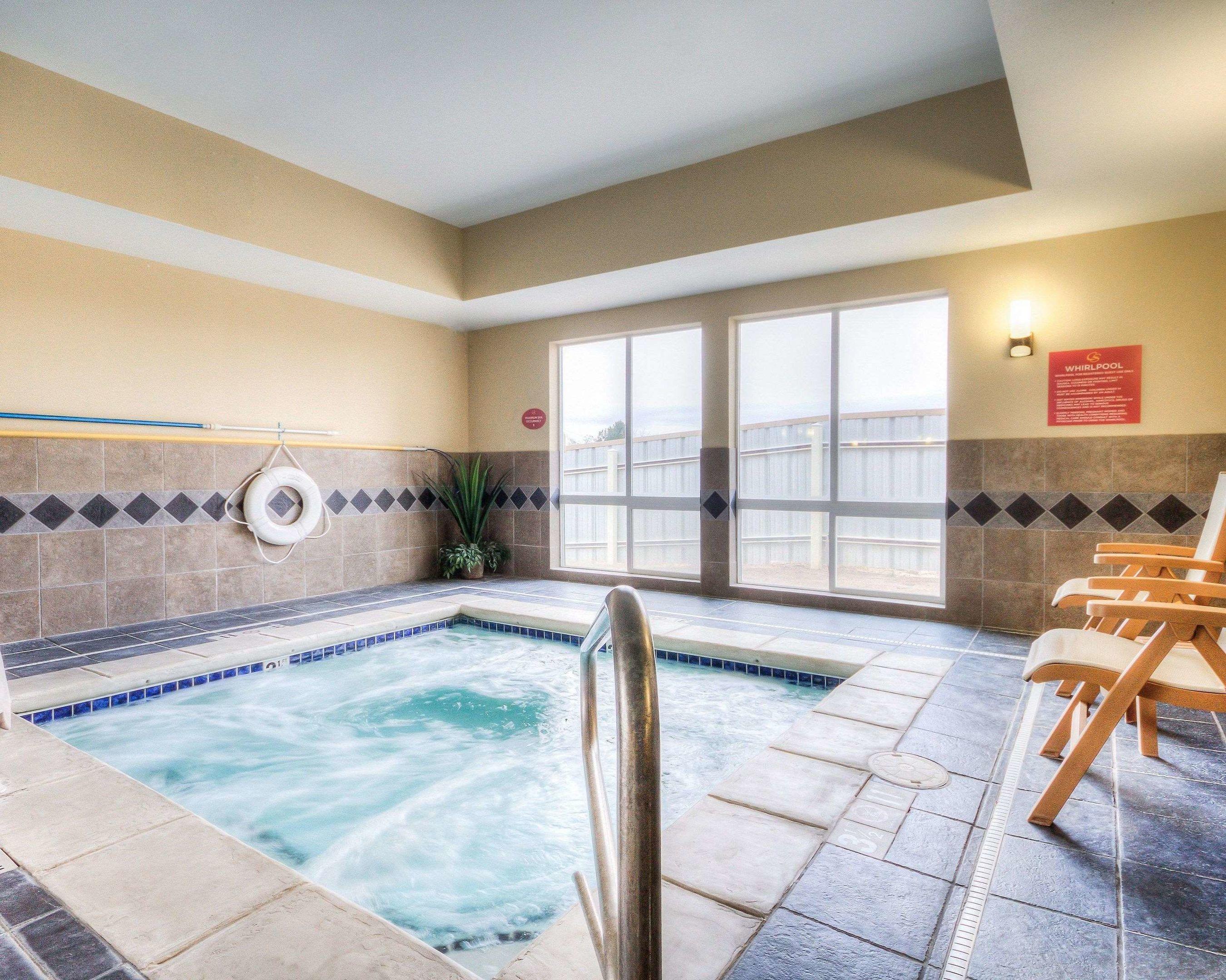Comfort Suites — photo 5