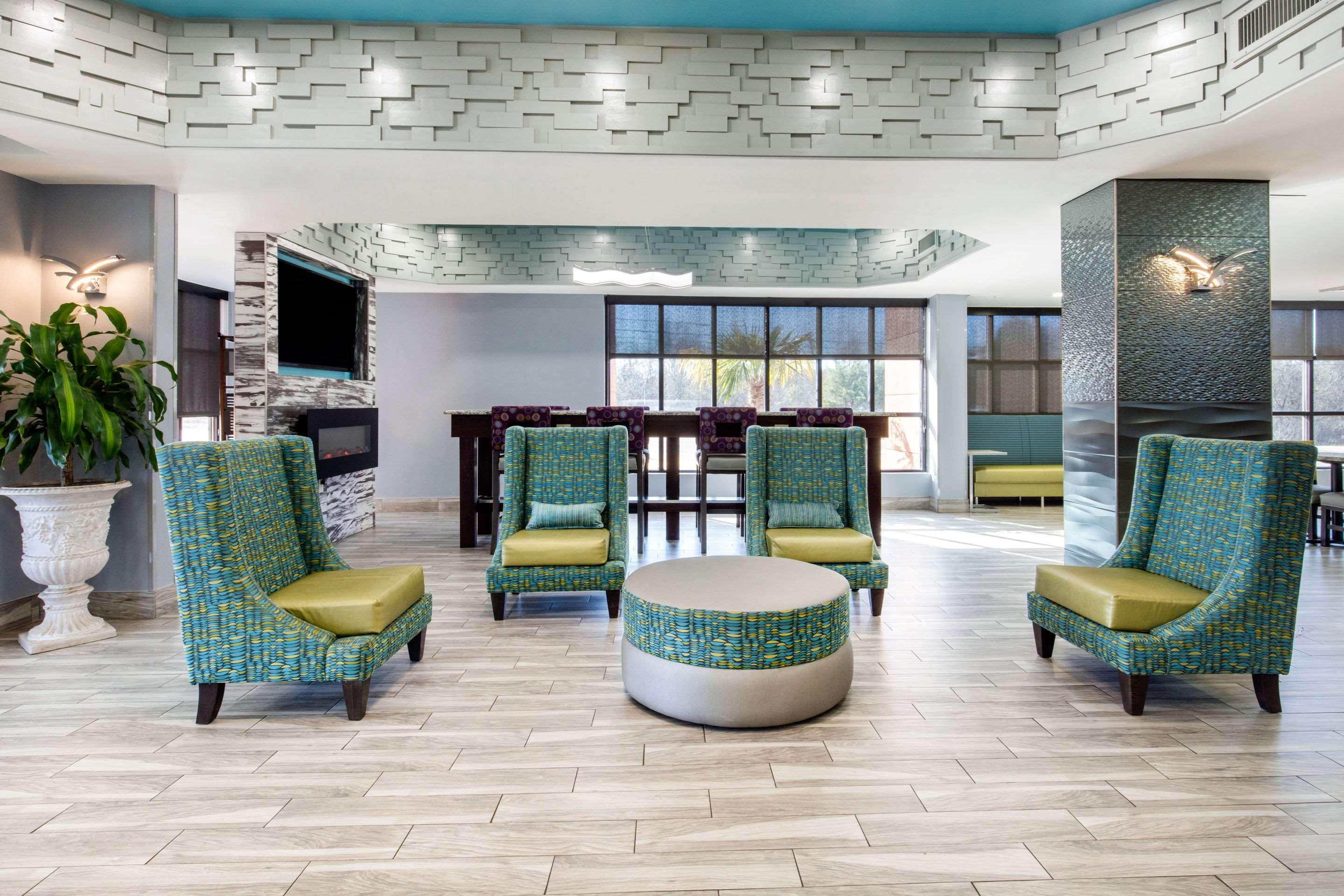 Quality Inn & Suites — photo 4