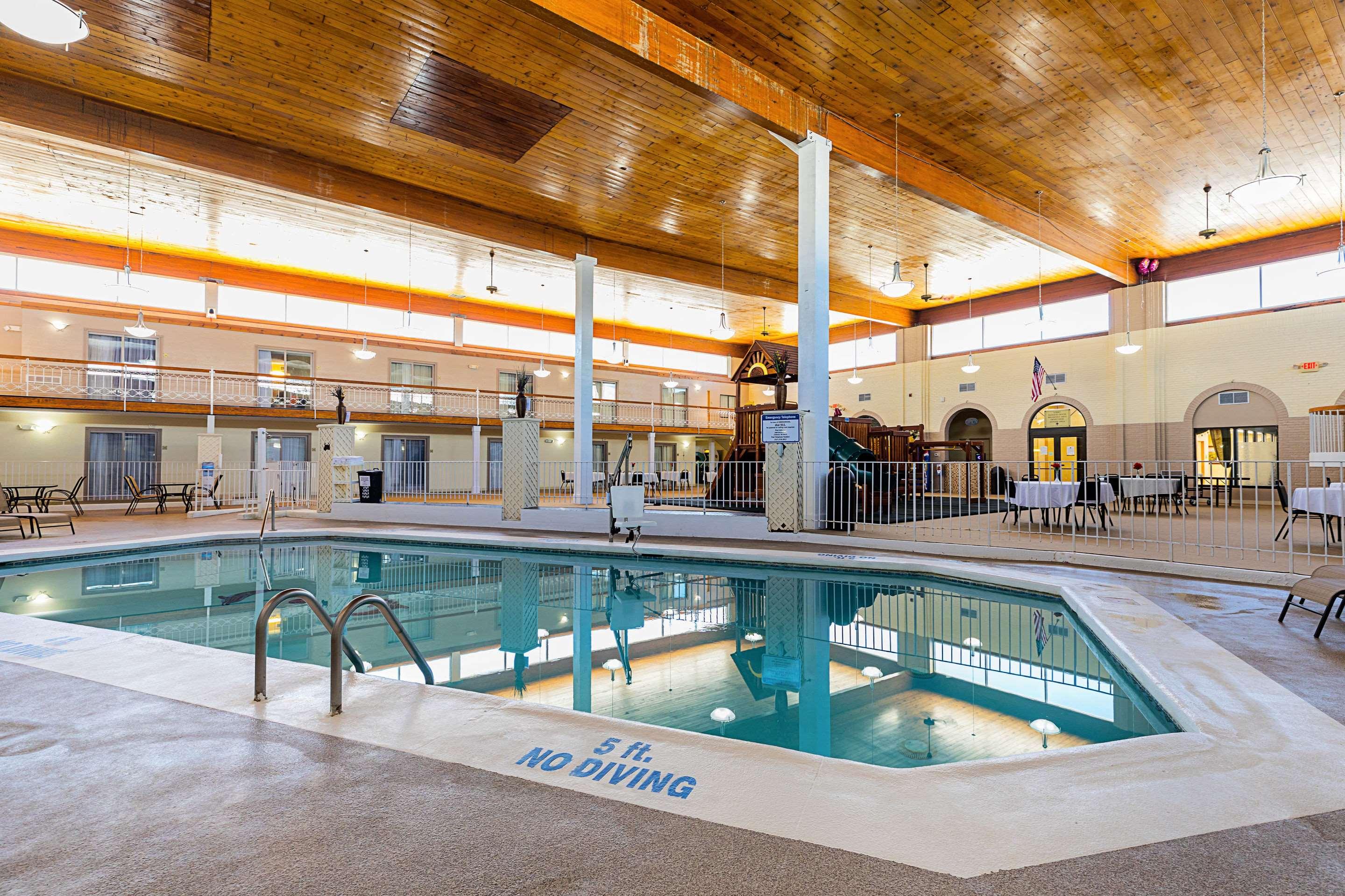 Quality Inn & Suites — photo 5