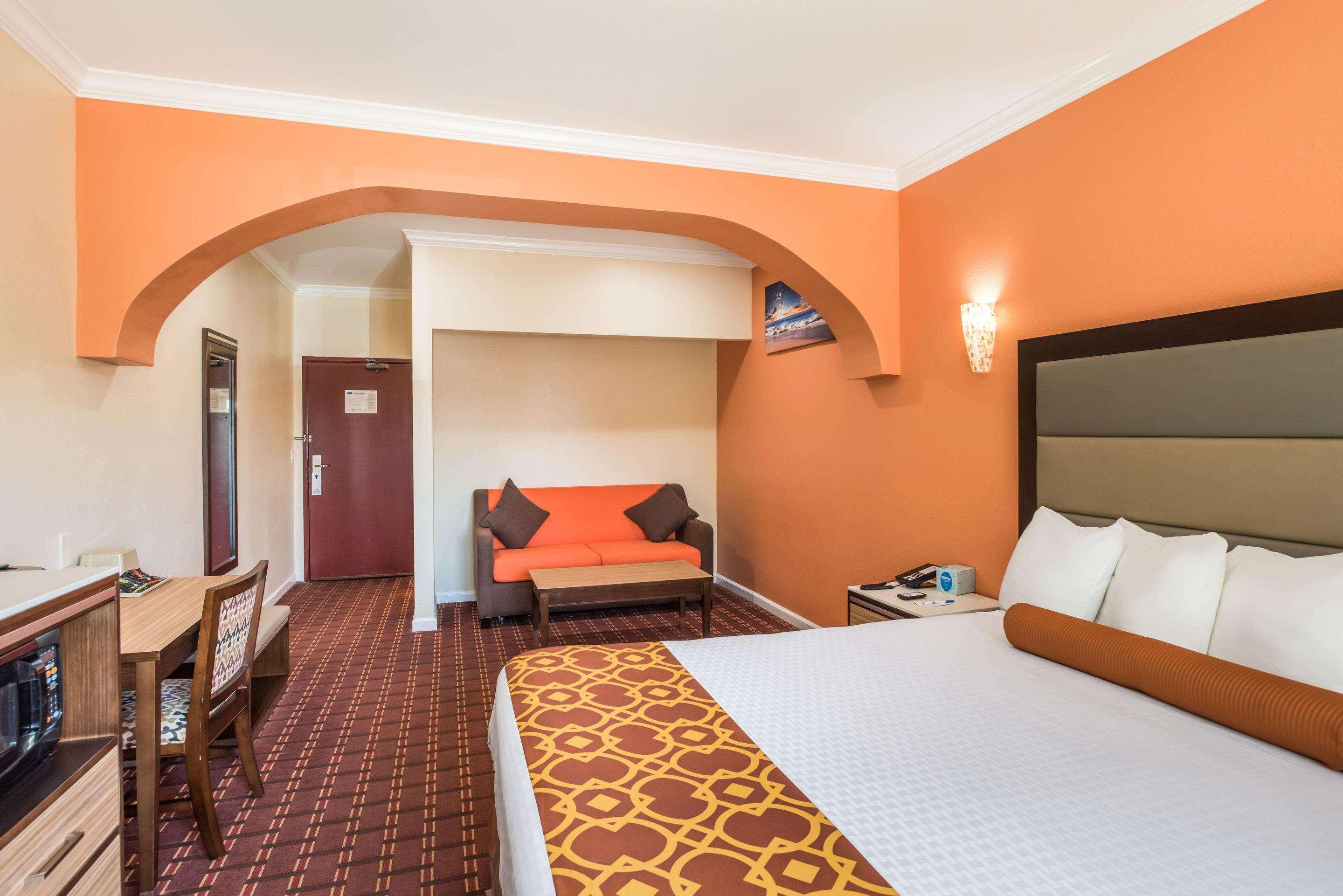 Rodeway Inn & Suites Pasadena — photo 4
