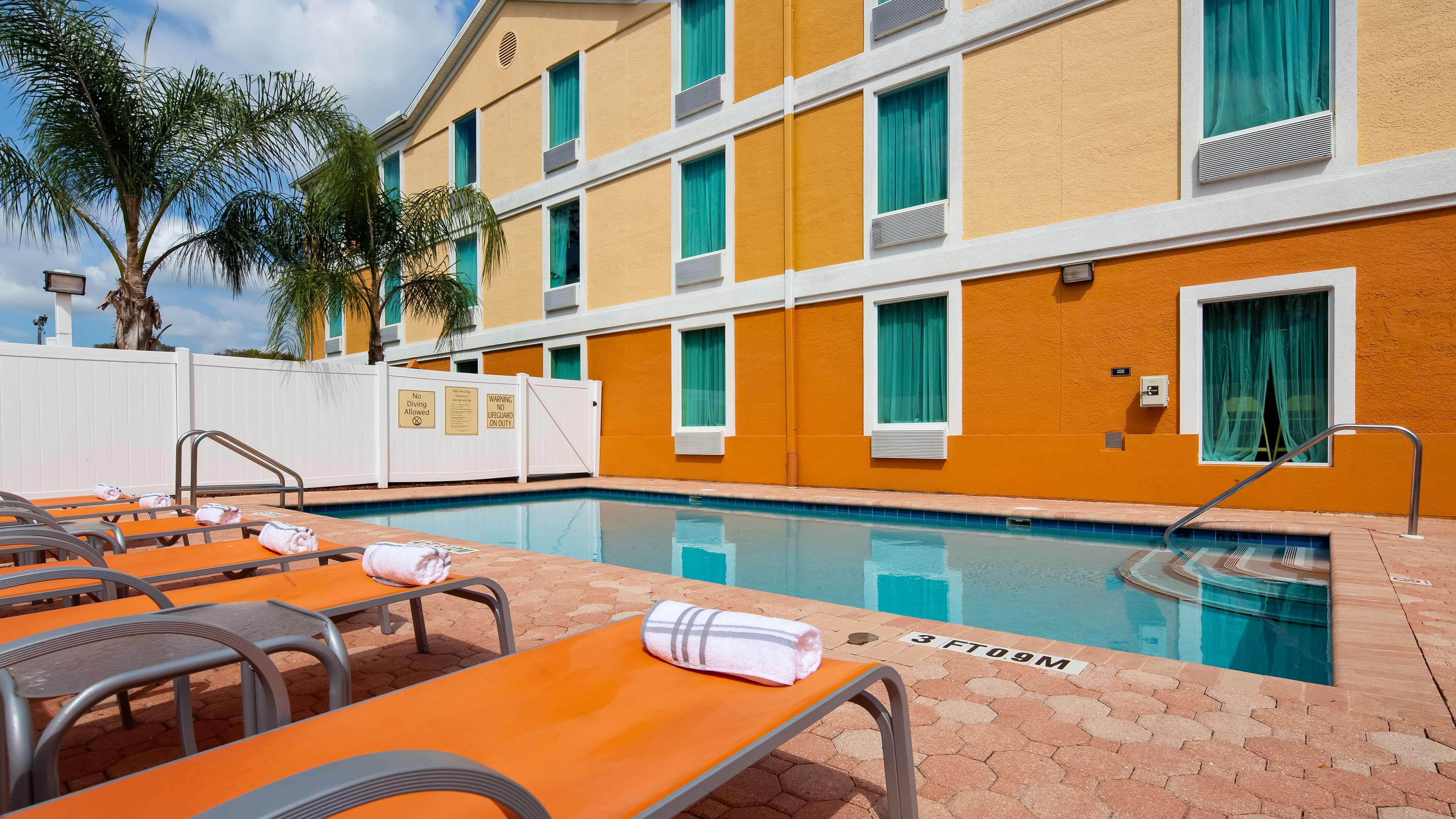 Best Western  Wesley Chapel — photo 4