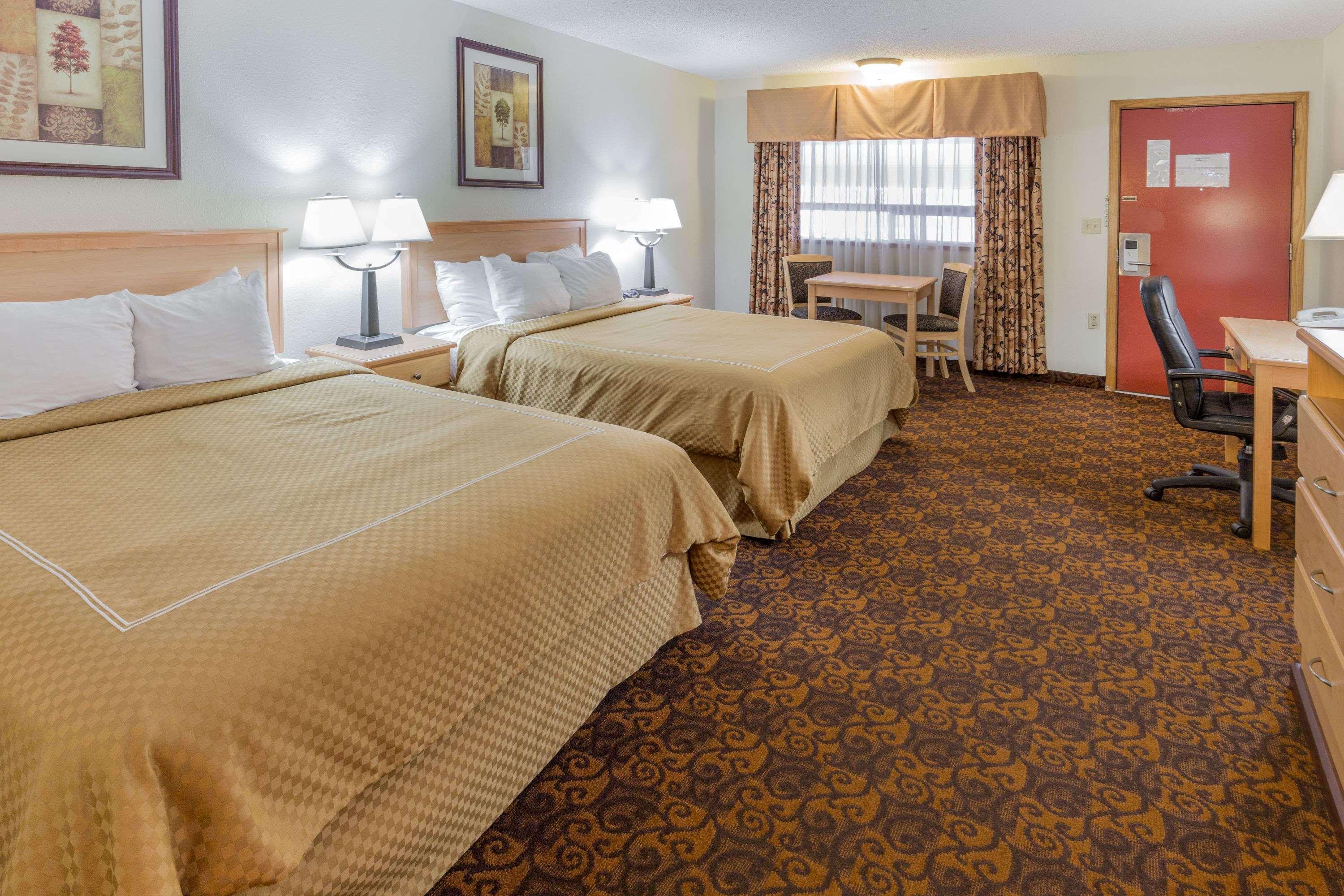 Days Inn by Wyndham Black Bear — photo 5