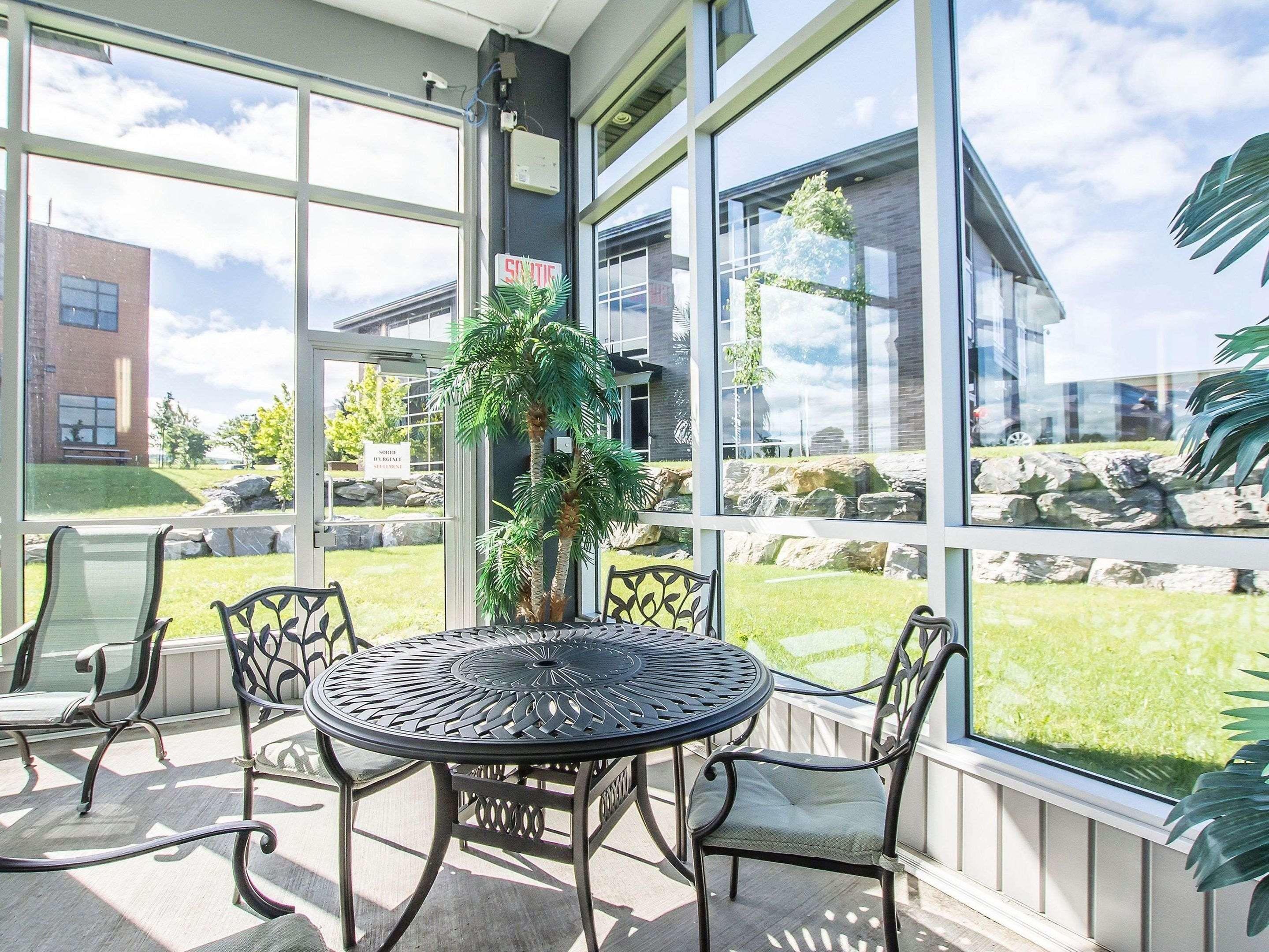 Quality Inn & Suites Victoriaville — photo 4