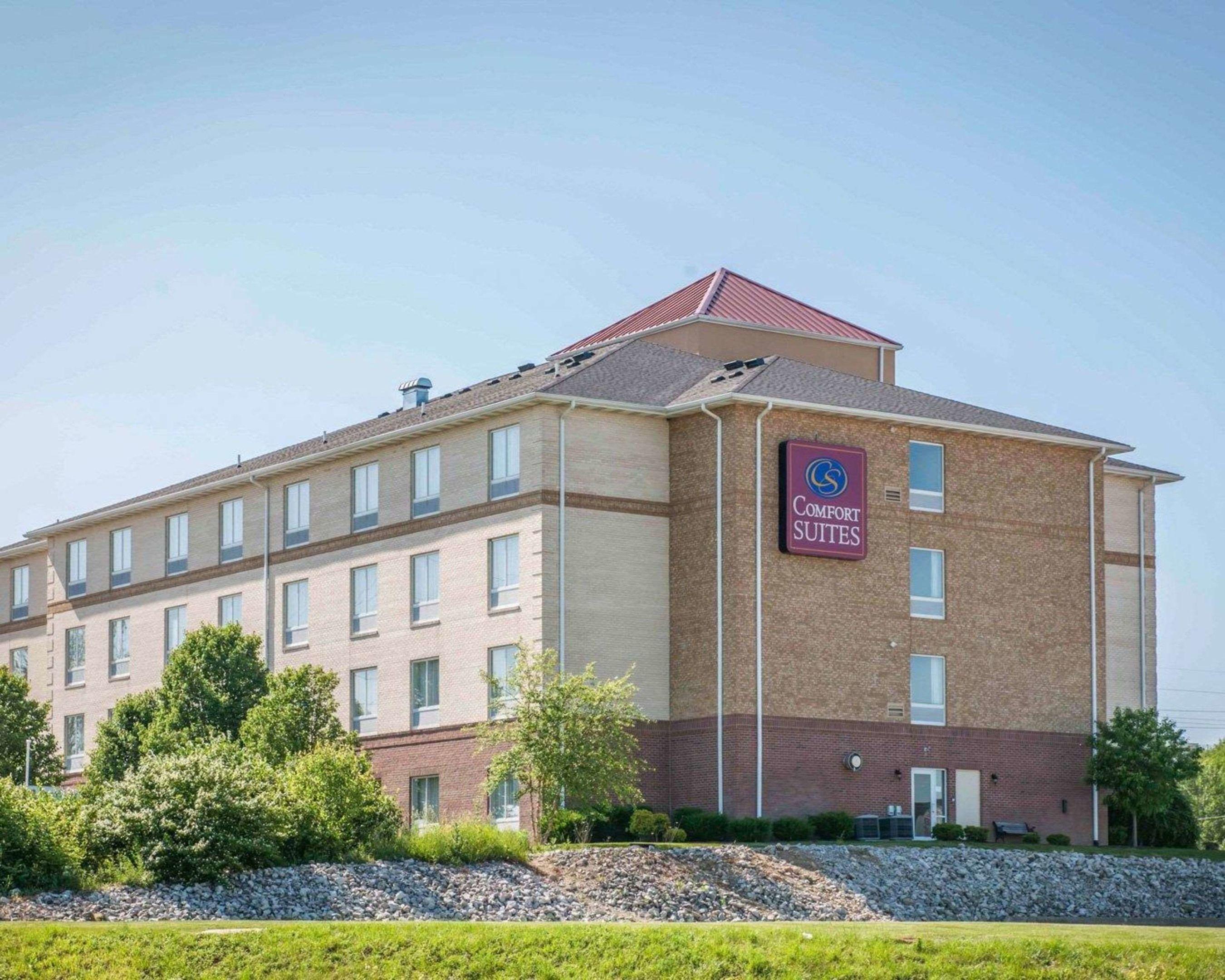 Comfort Suites — photo 4