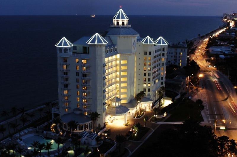 Pelican Grand Beach Resort