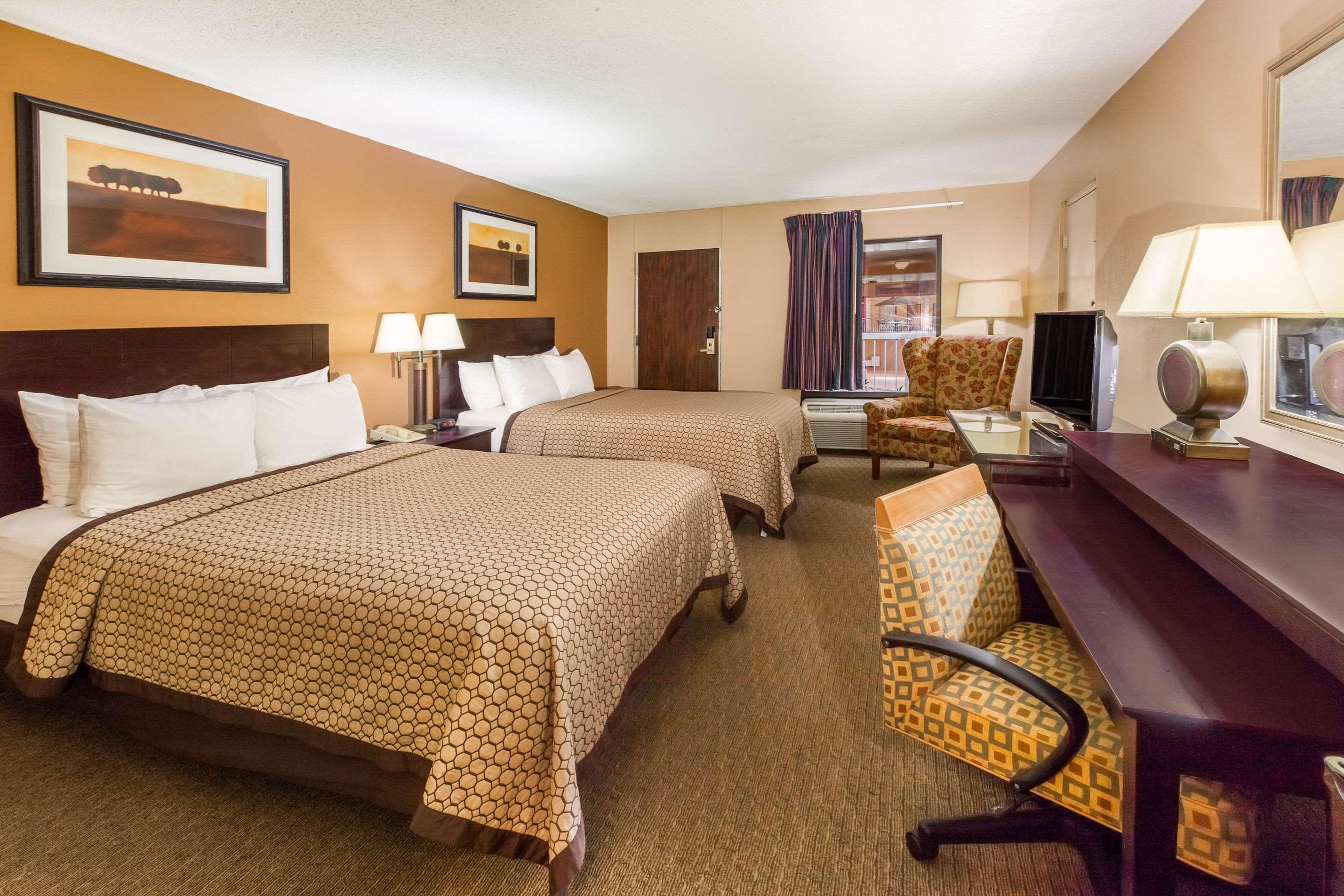 Days Inn and Suites Richfield — photo 4