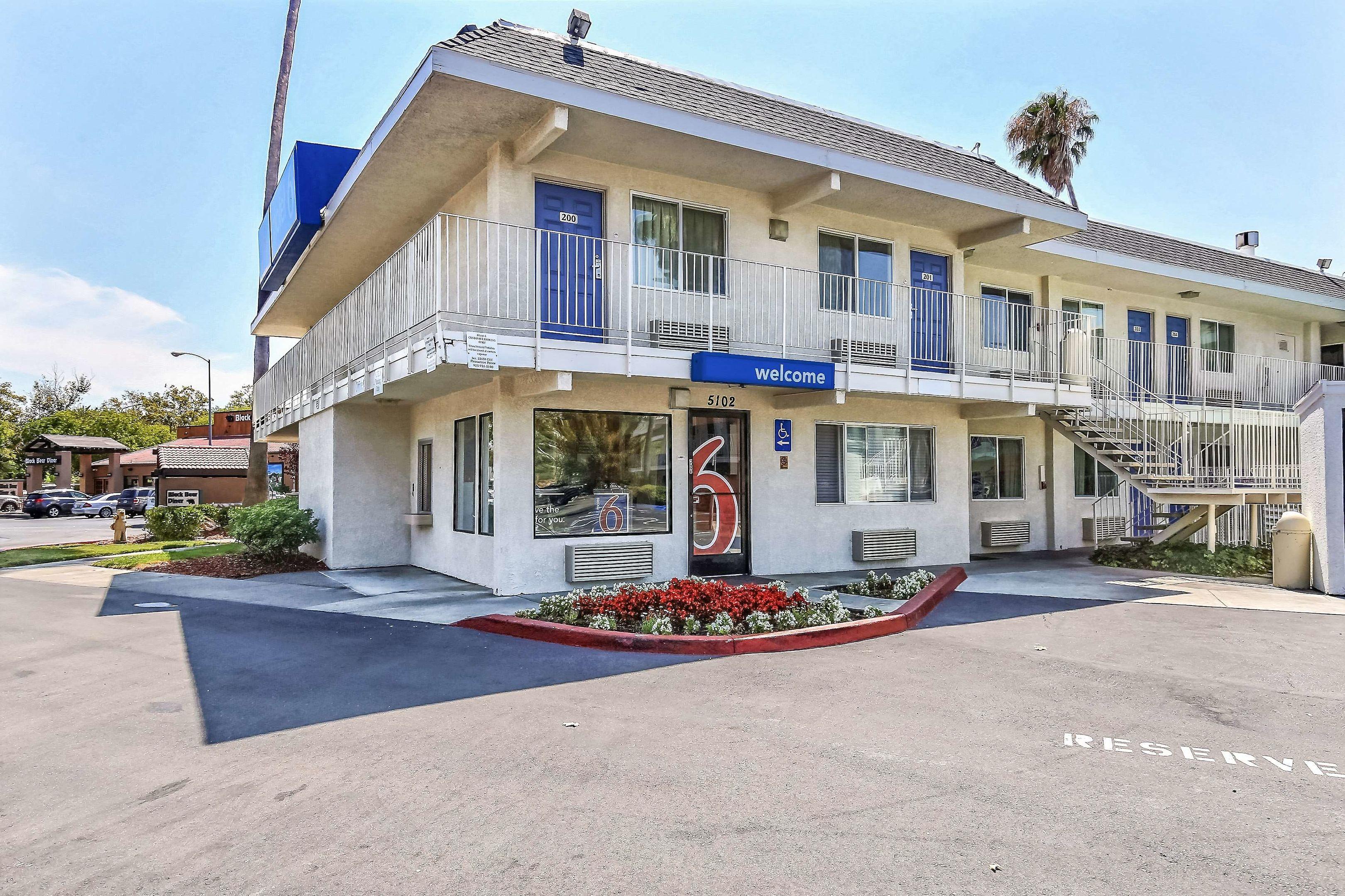 Motel 6 Pleasanton