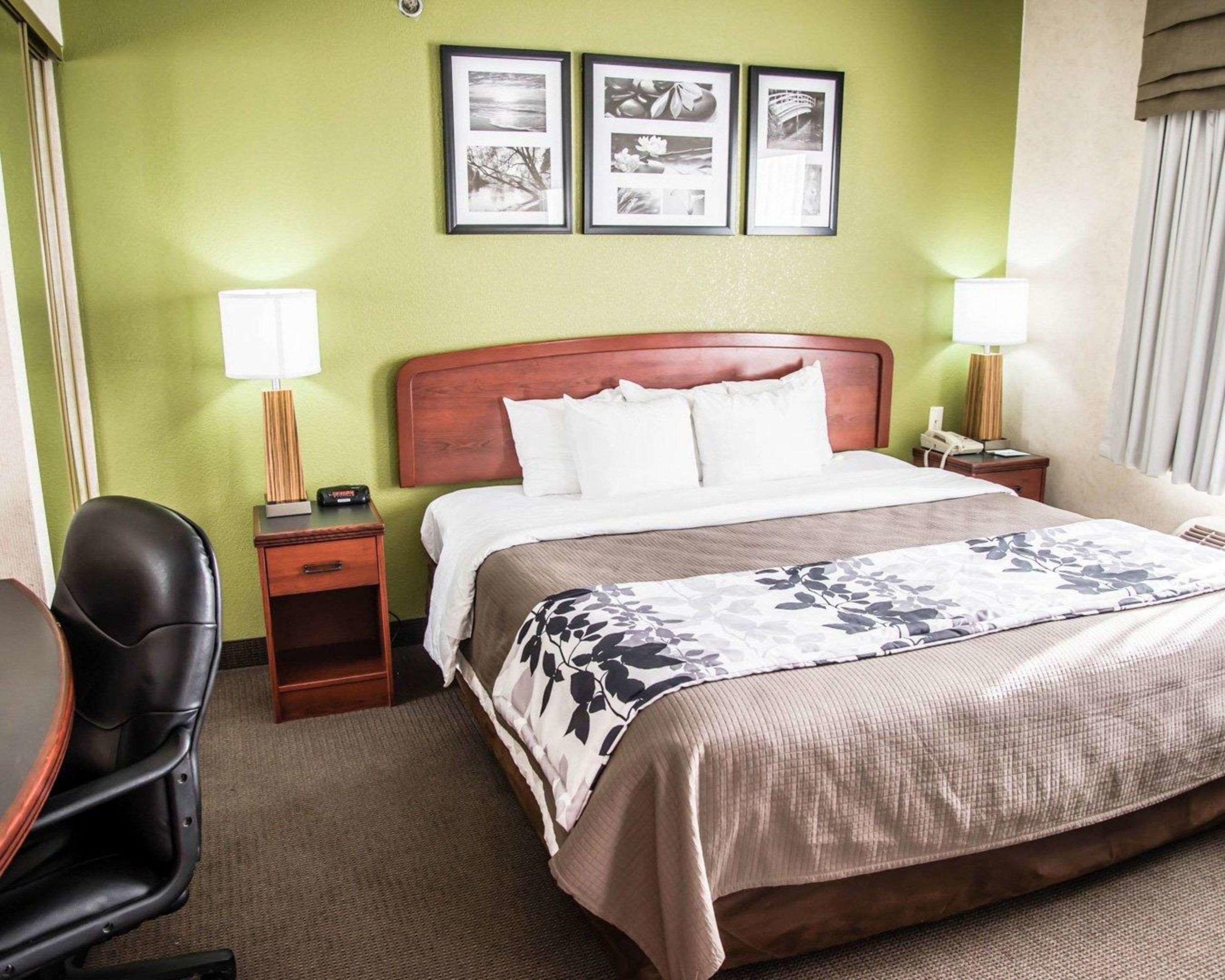 Sleep Inn & Suites — photo 5