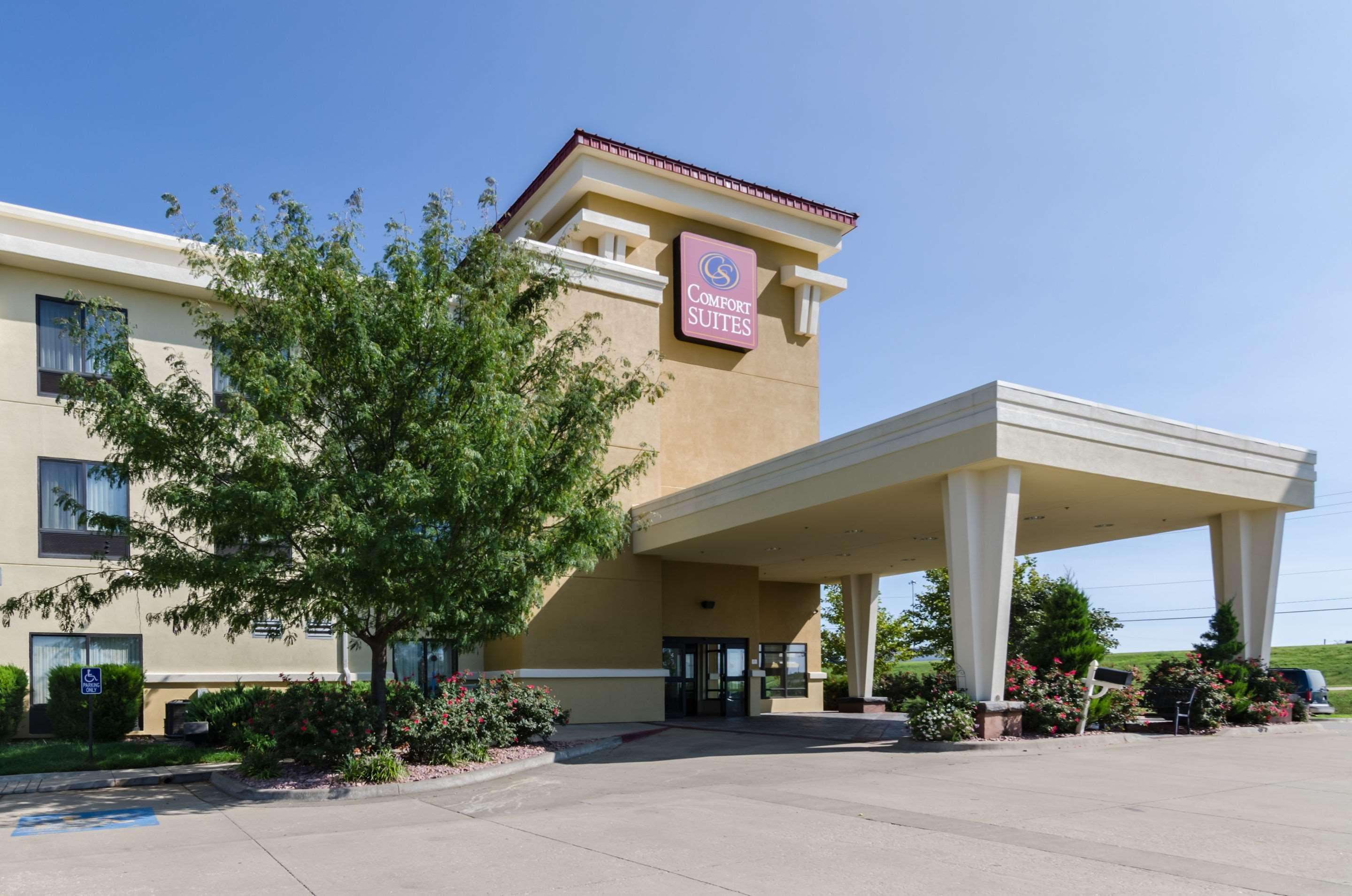 Comfort Suites — photo 4