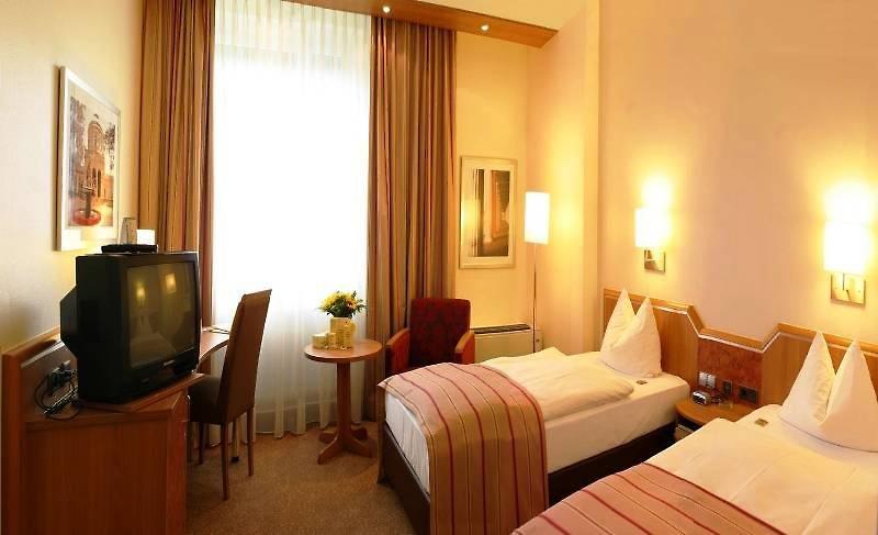 Leonardo Hotel Karlsruhe — photo 5