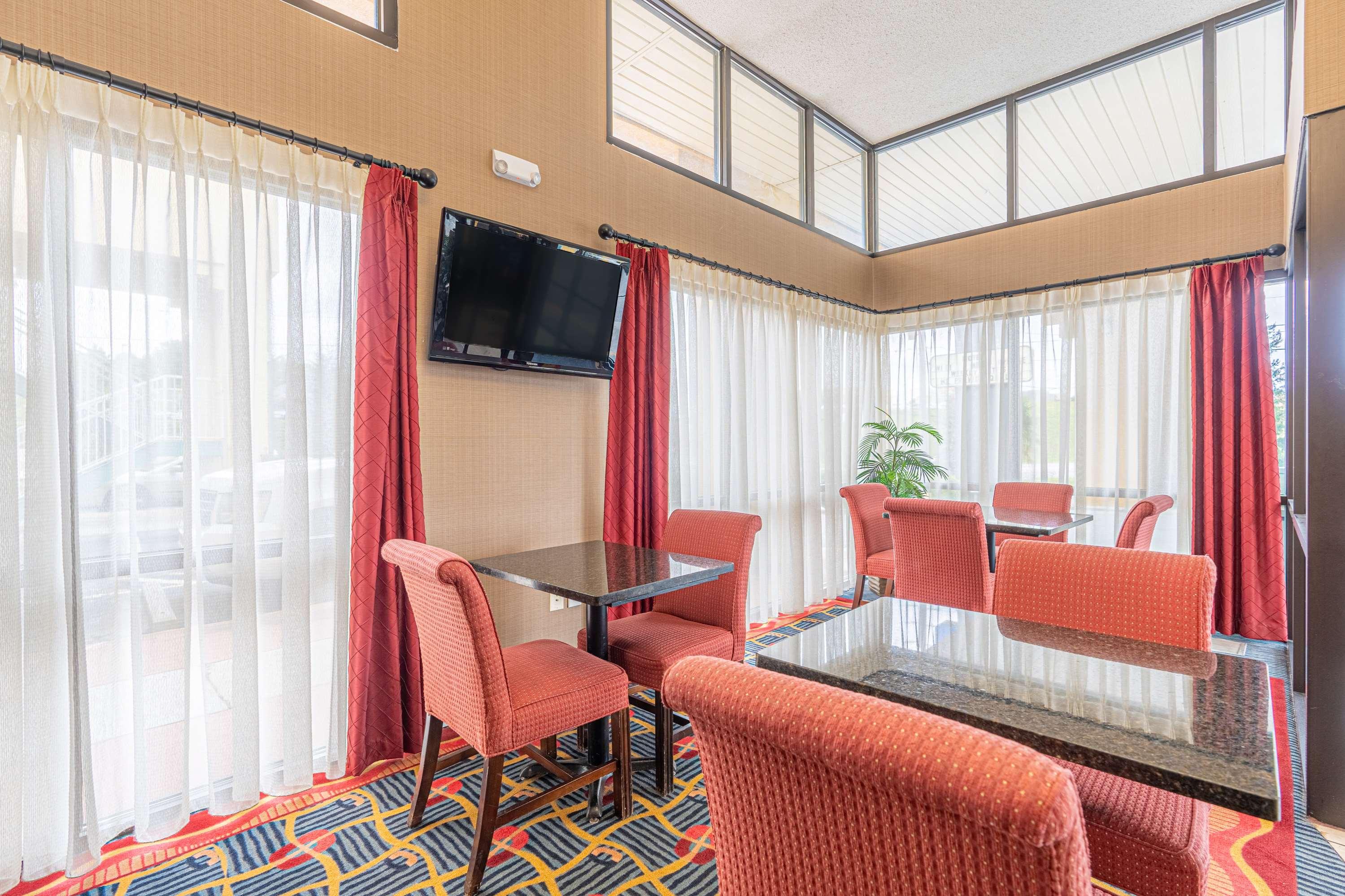 Americas Best Value Inn Milledgeville — photo 5