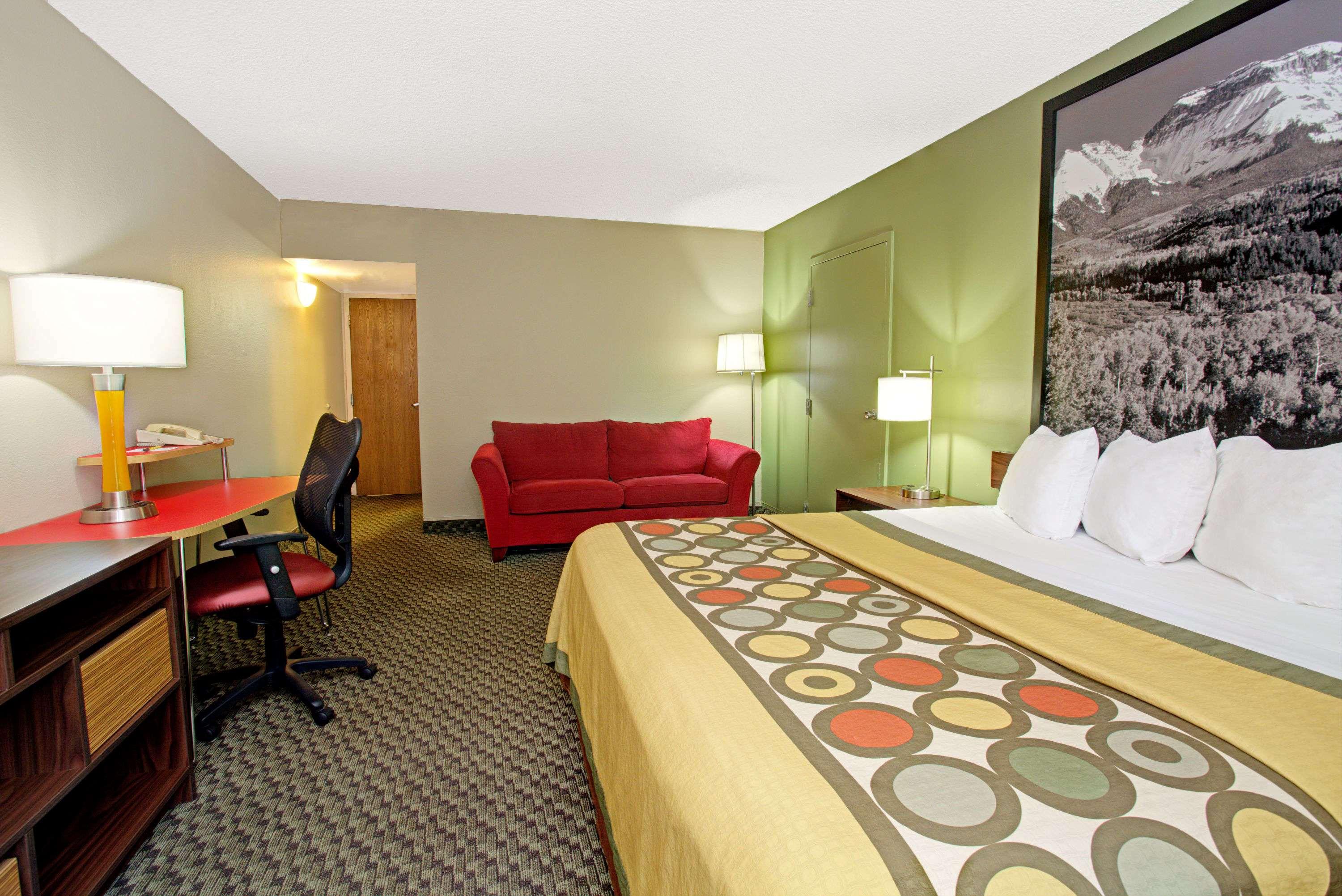 Super 8 by Wyndham Wheat Ridge/Denver West — photo 4