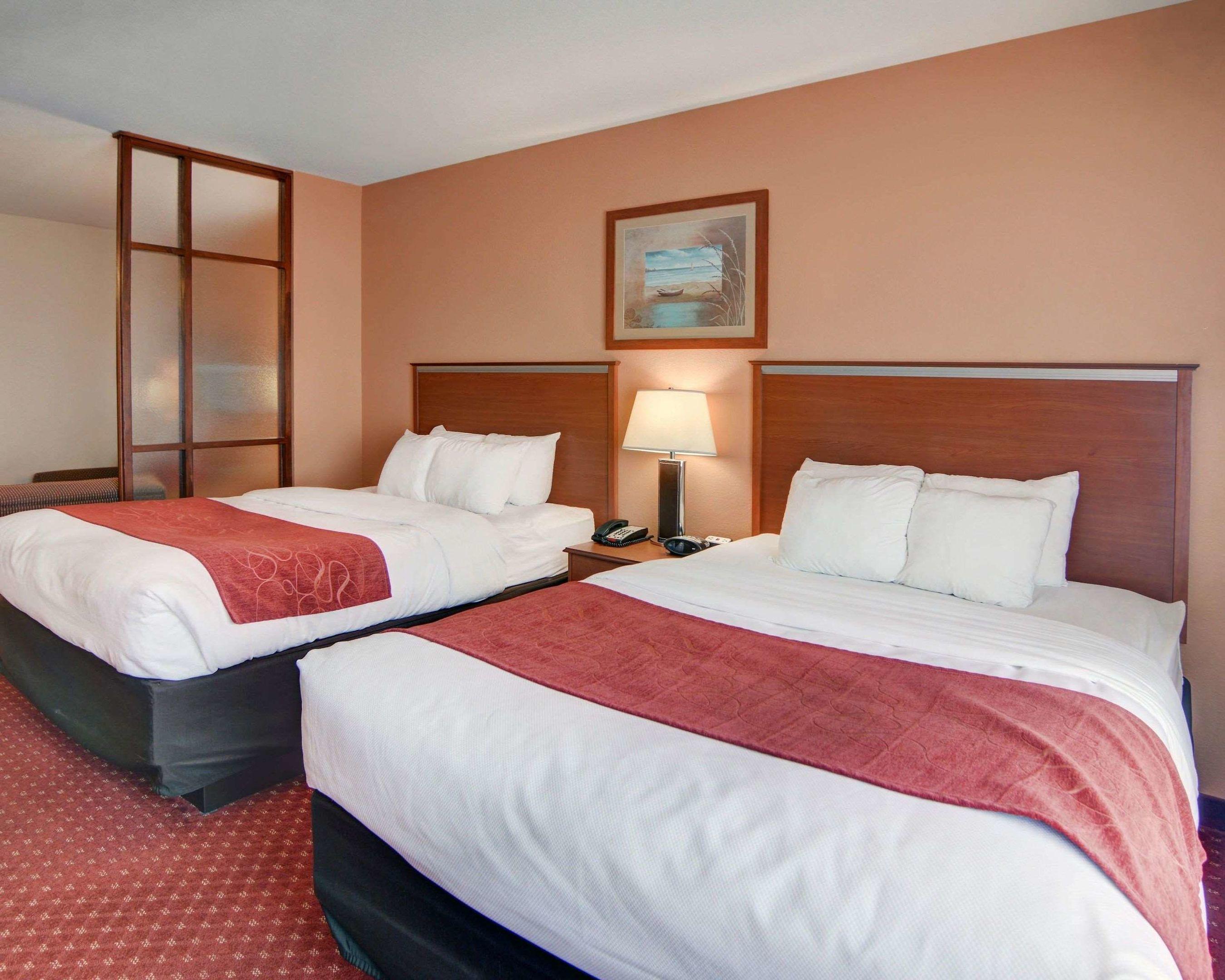 Quality Suites Near Cedar Creek Lake — photo 4