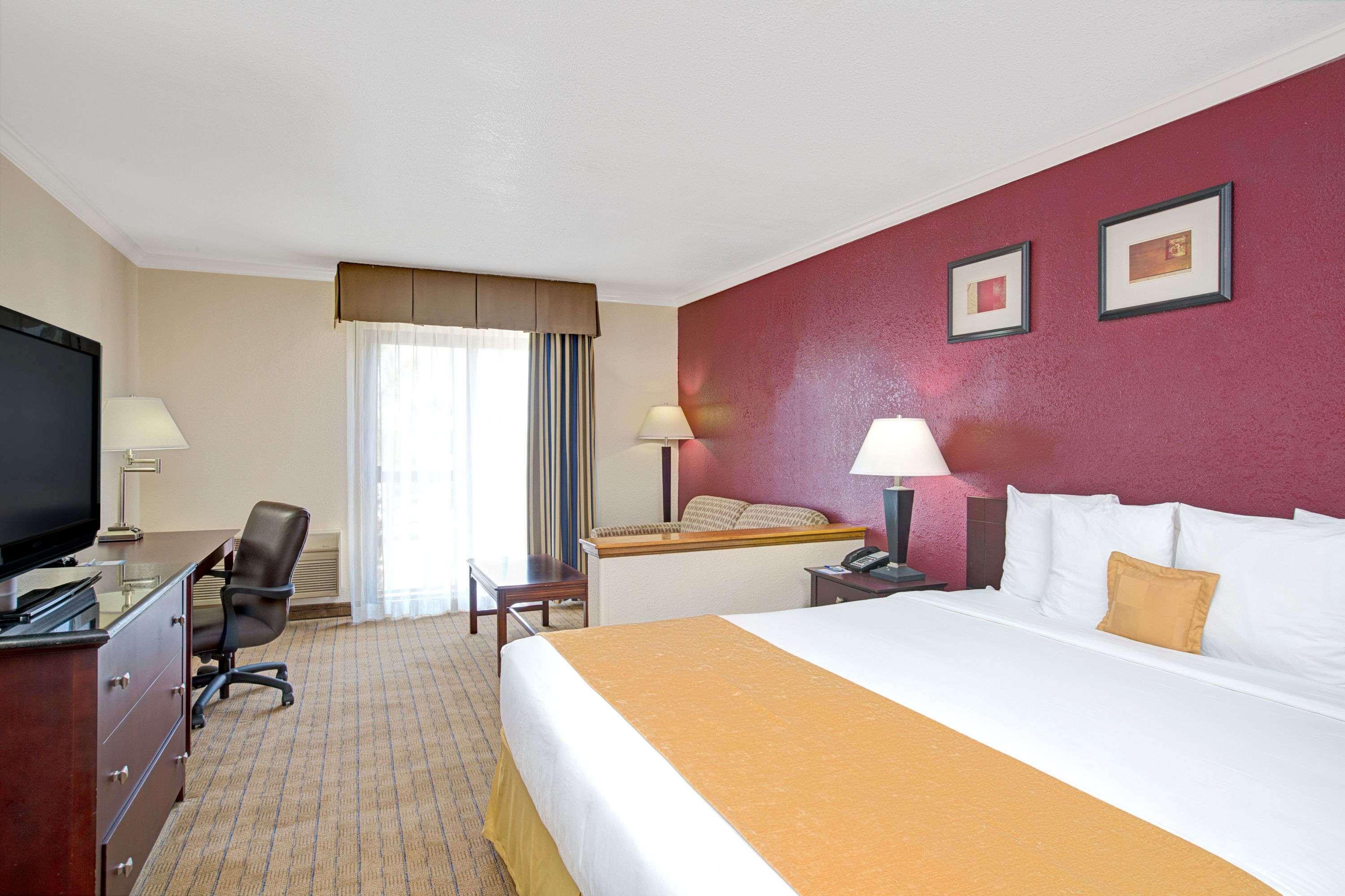 Baymont by Wyndham LAX/Lawndale — photo 5