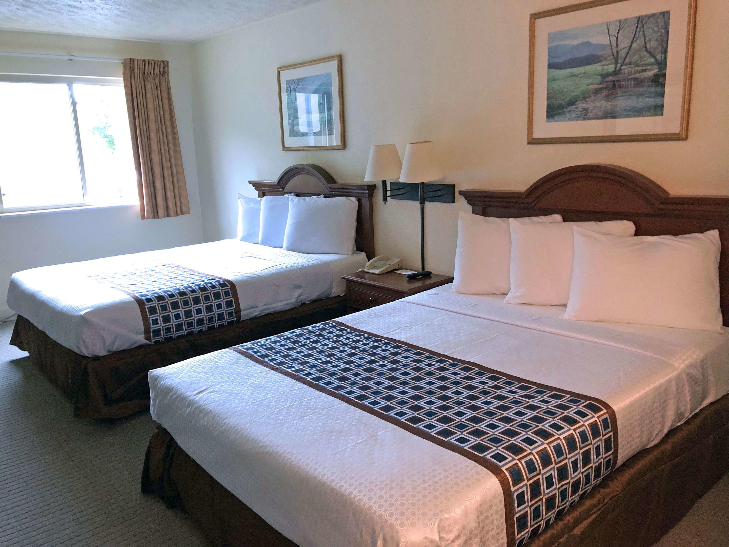 Americas Best Value Inn & Suites Independence — photo 5