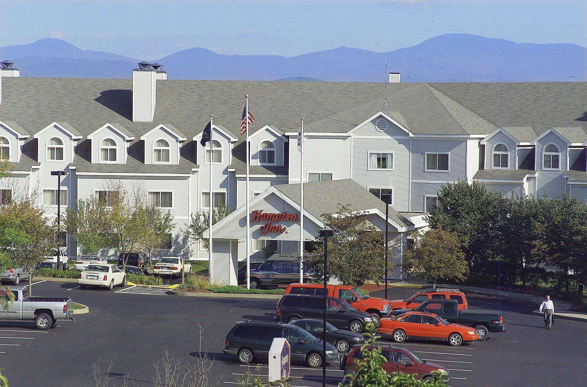 Hampton Inn  Burlington — photo 3