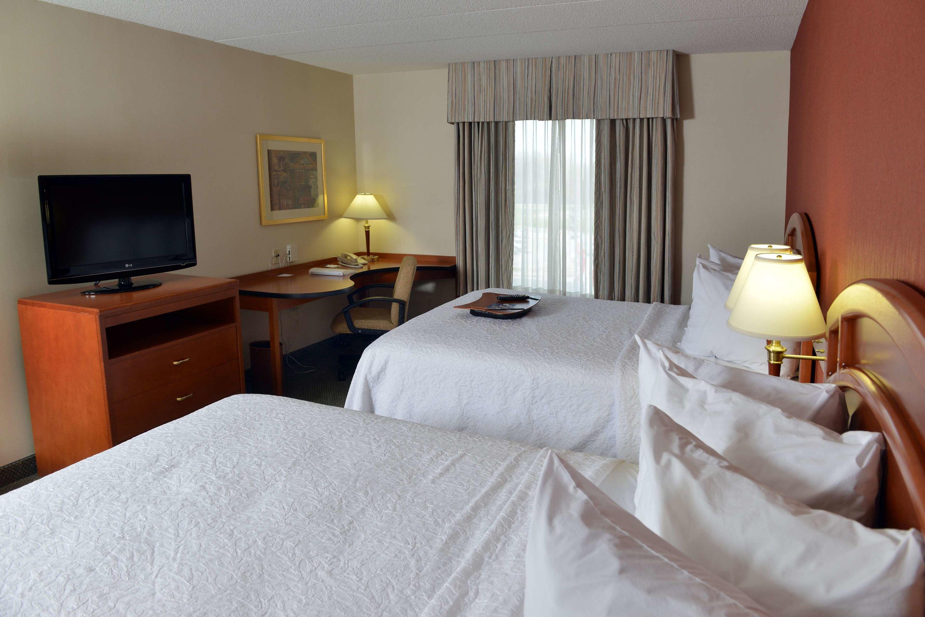Hampton Inn & Suites Windsor — photo 4