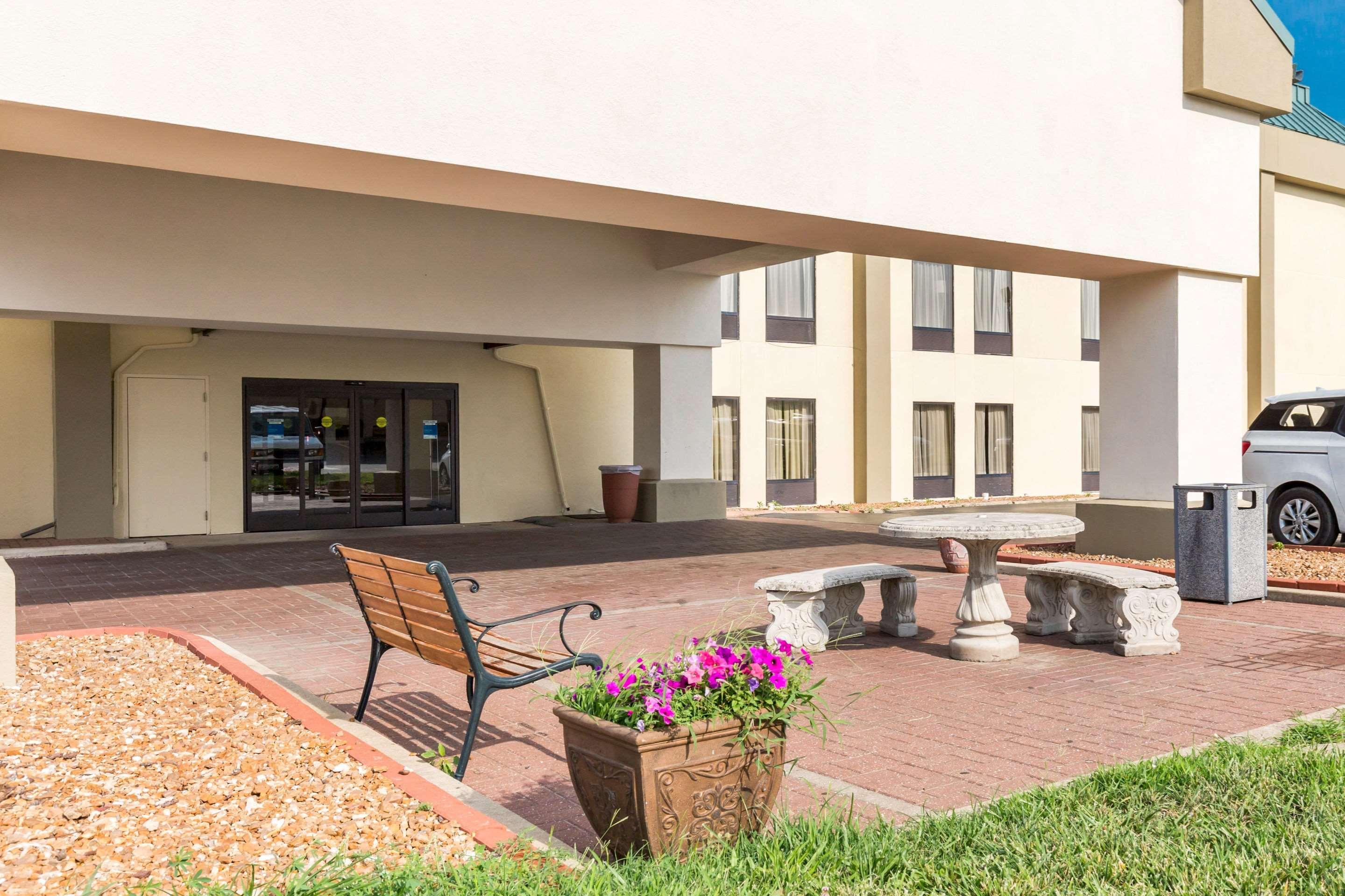 Comfort Inn Collinsville — photo 4