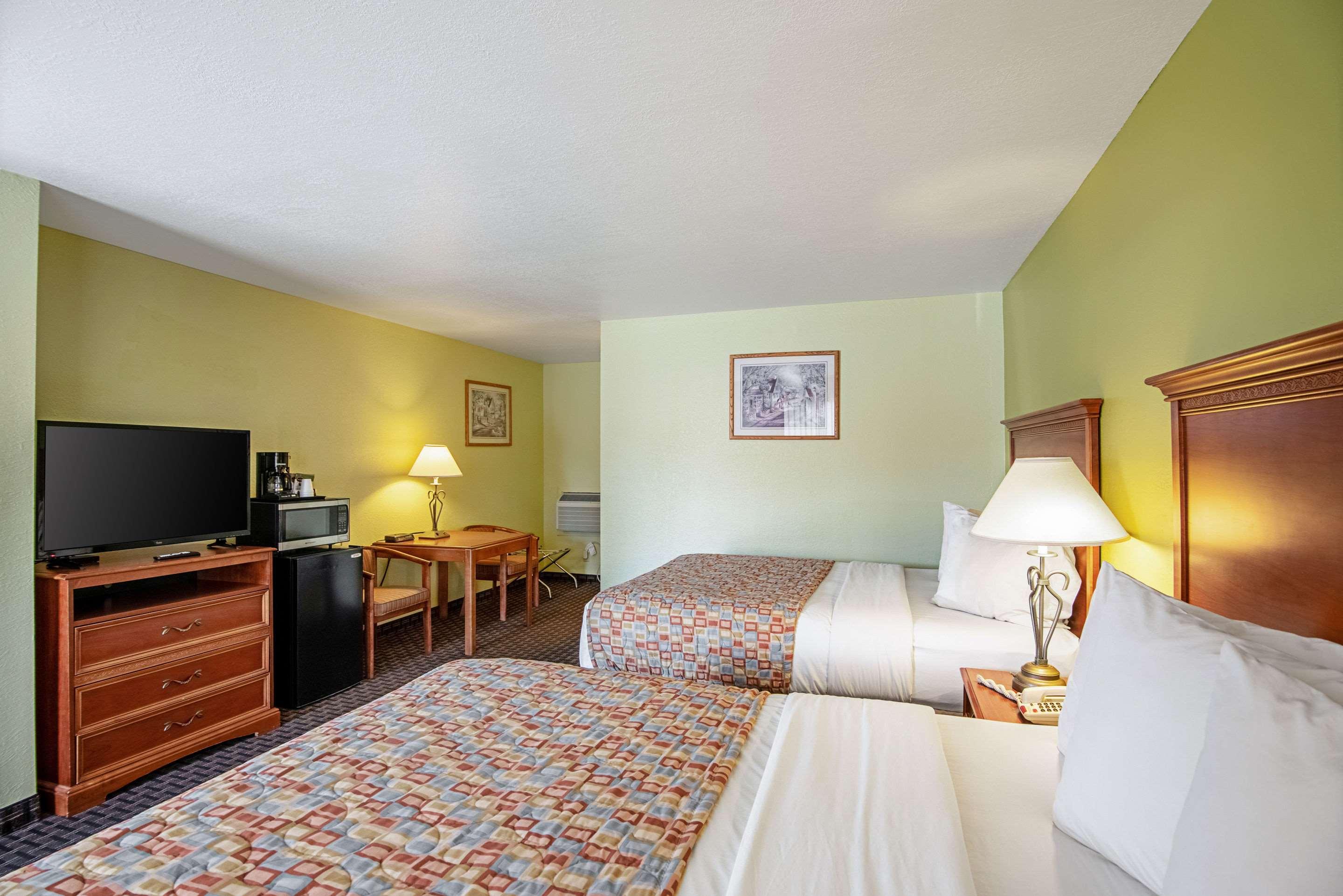 Rodeway Inn Gunnison — photo 4
