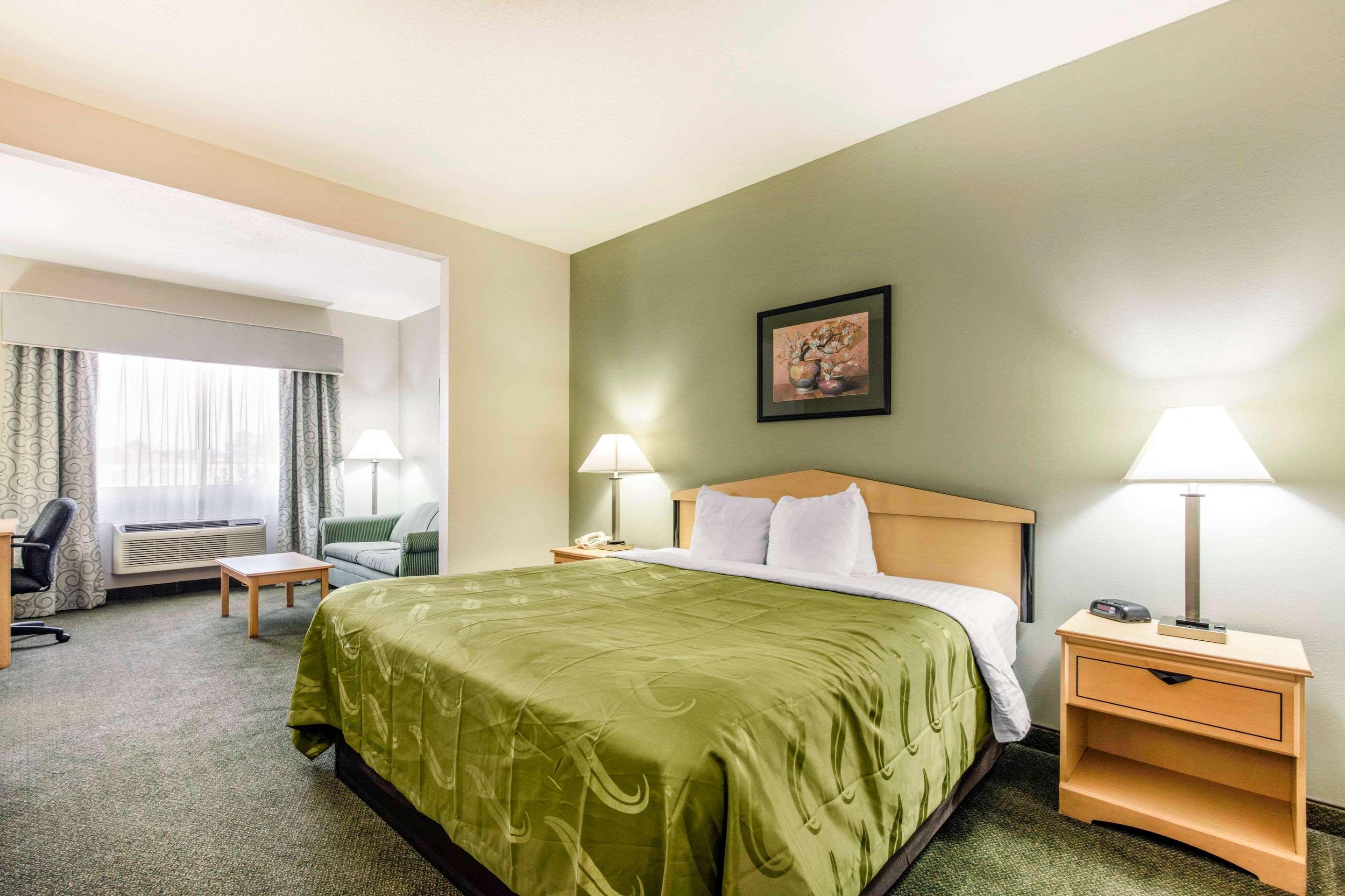 Quality Inn & Suites Jackson International Airport — photo 5