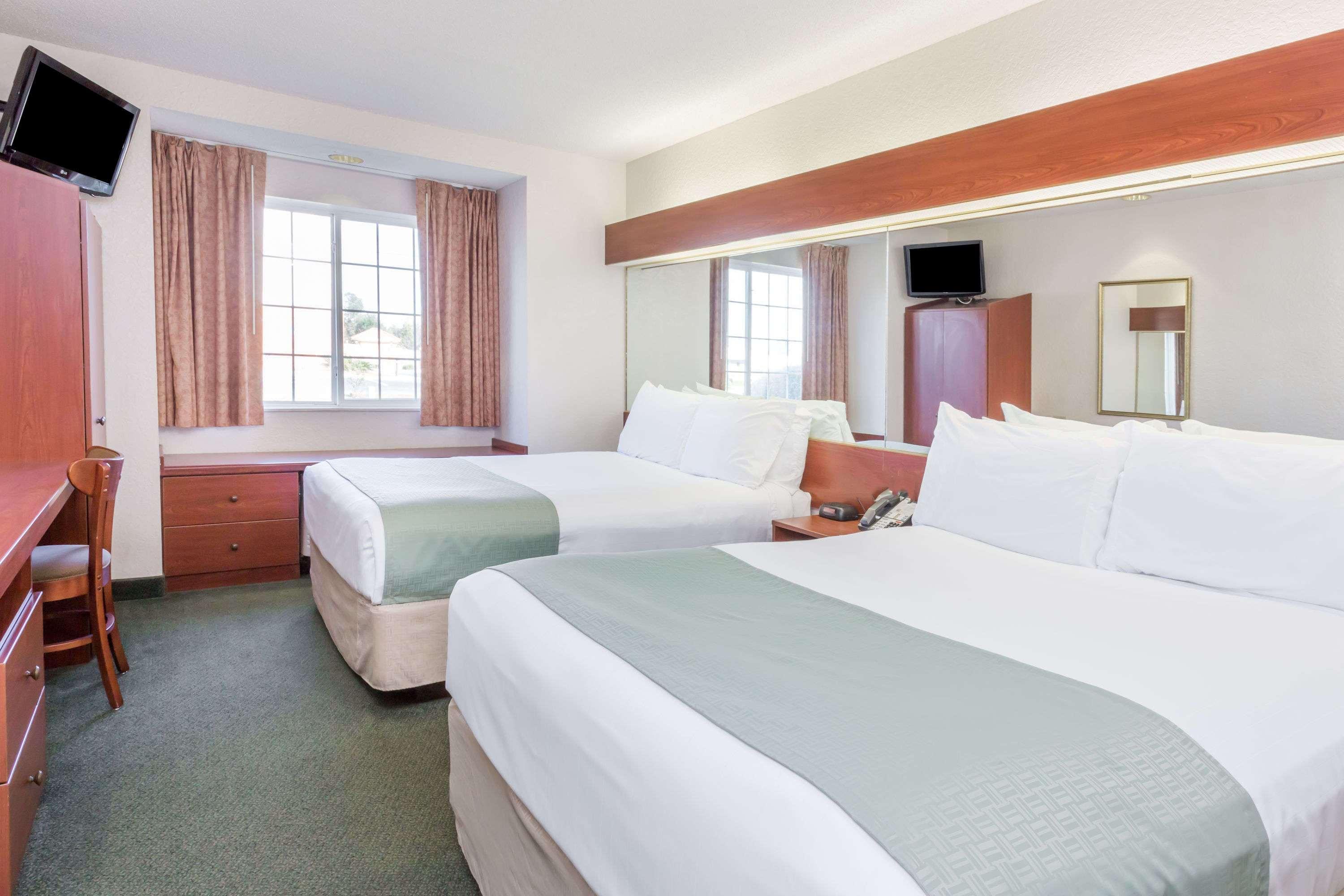 Microtel Inn & Suites by Wyndham Marianna — photo 4