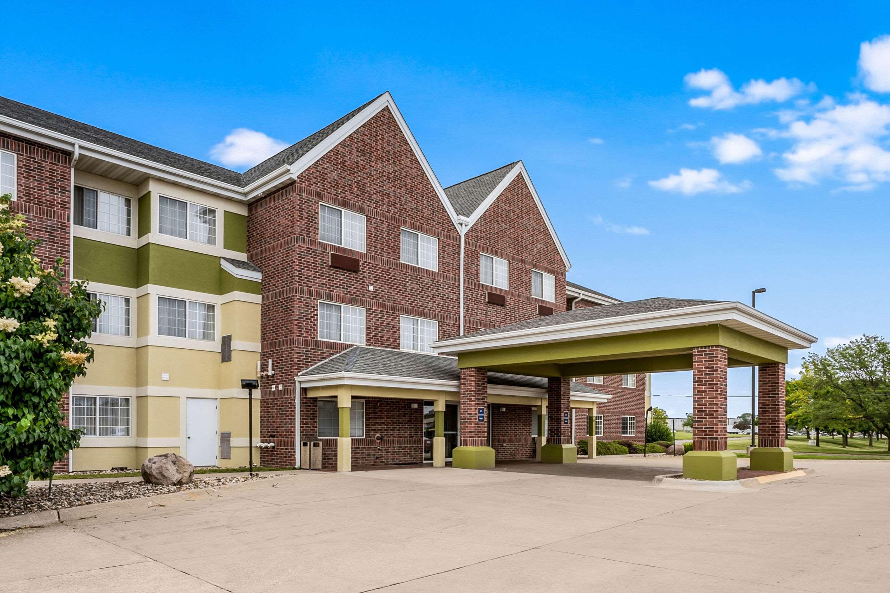 Mainstay Suites Cedar Rapids — photo 3