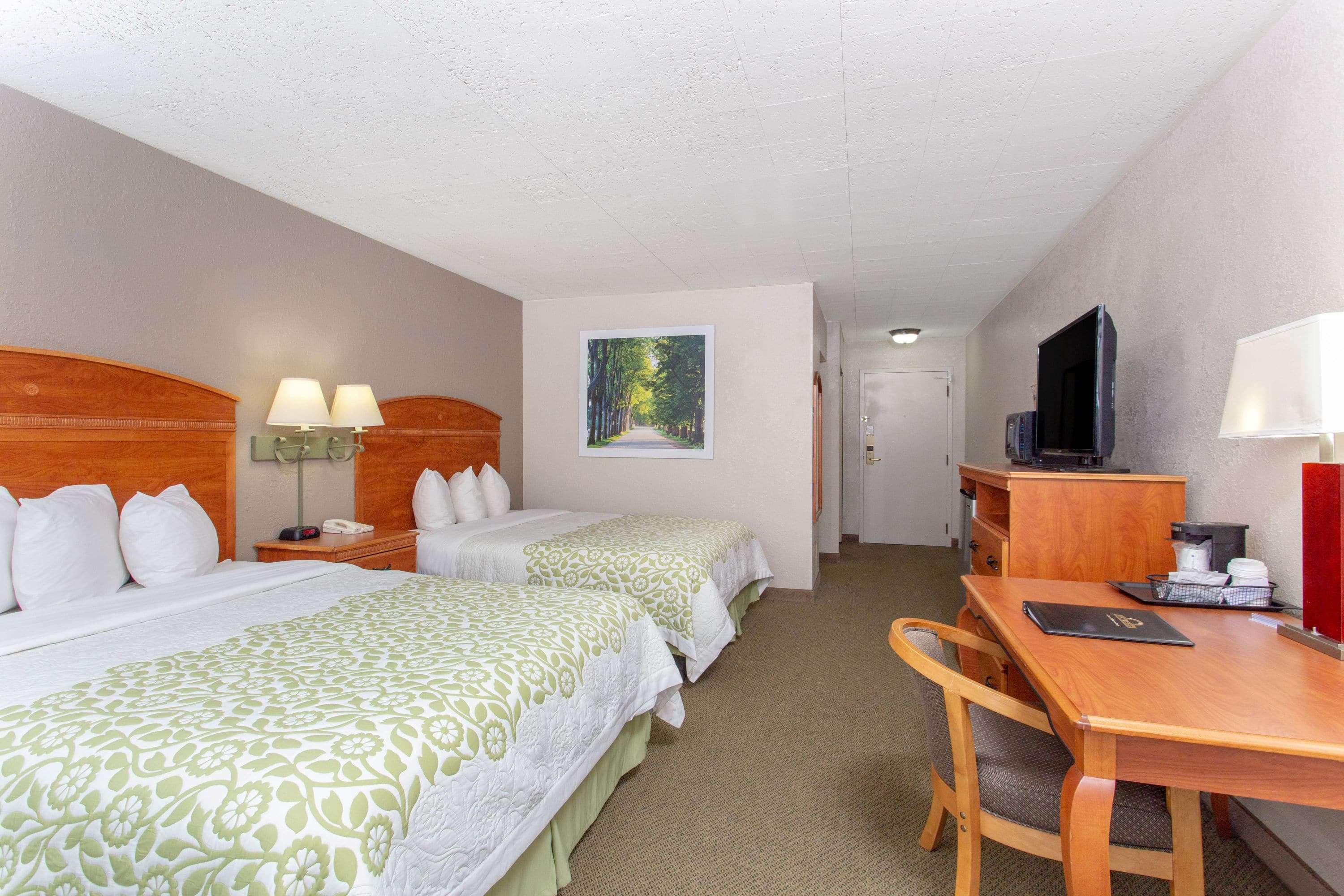 Days Inn & Suites Rhinelander — photo 4
