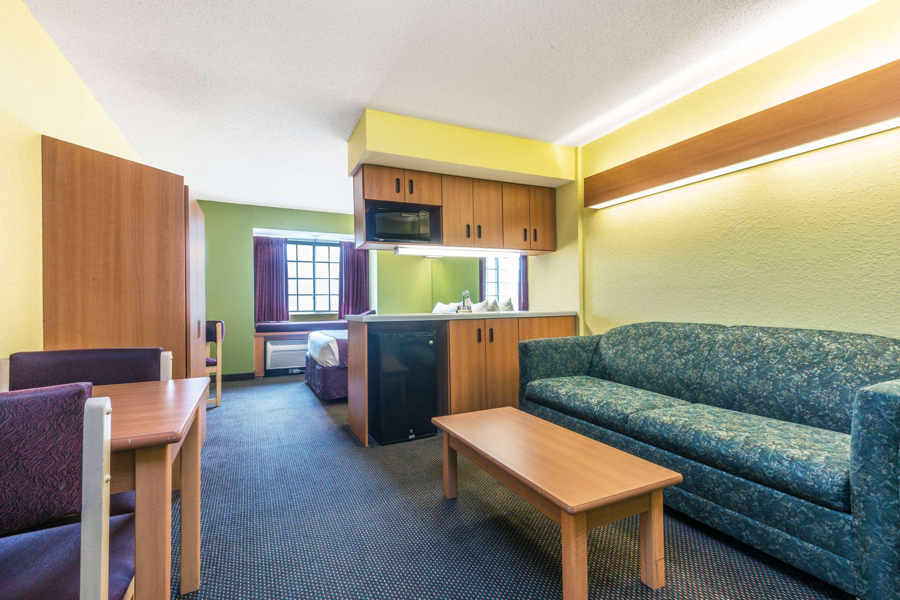 Microtel Inn & Suites by Wyndham Auburn — photo 5