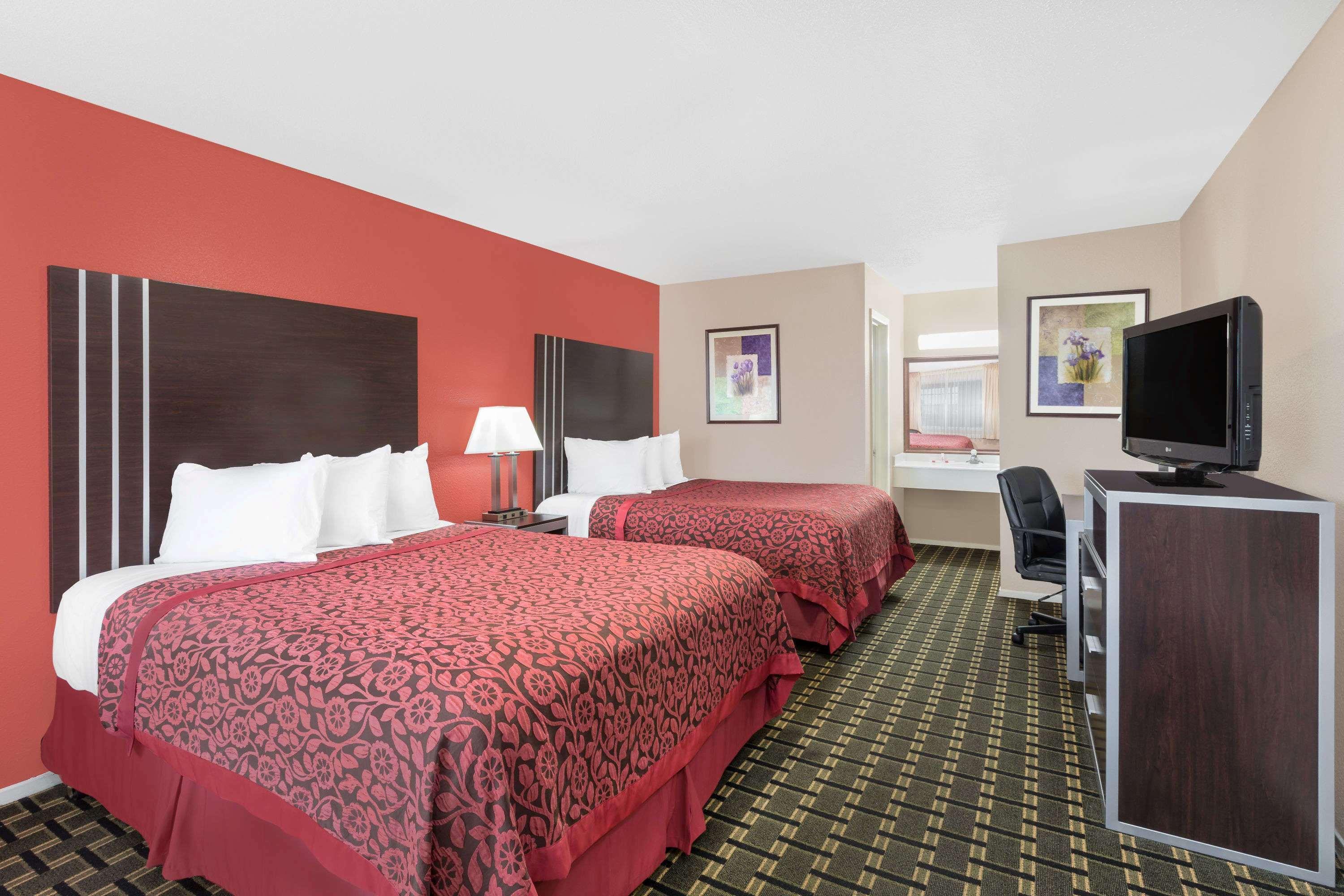 Days Inn College Station University Drive — photo 4