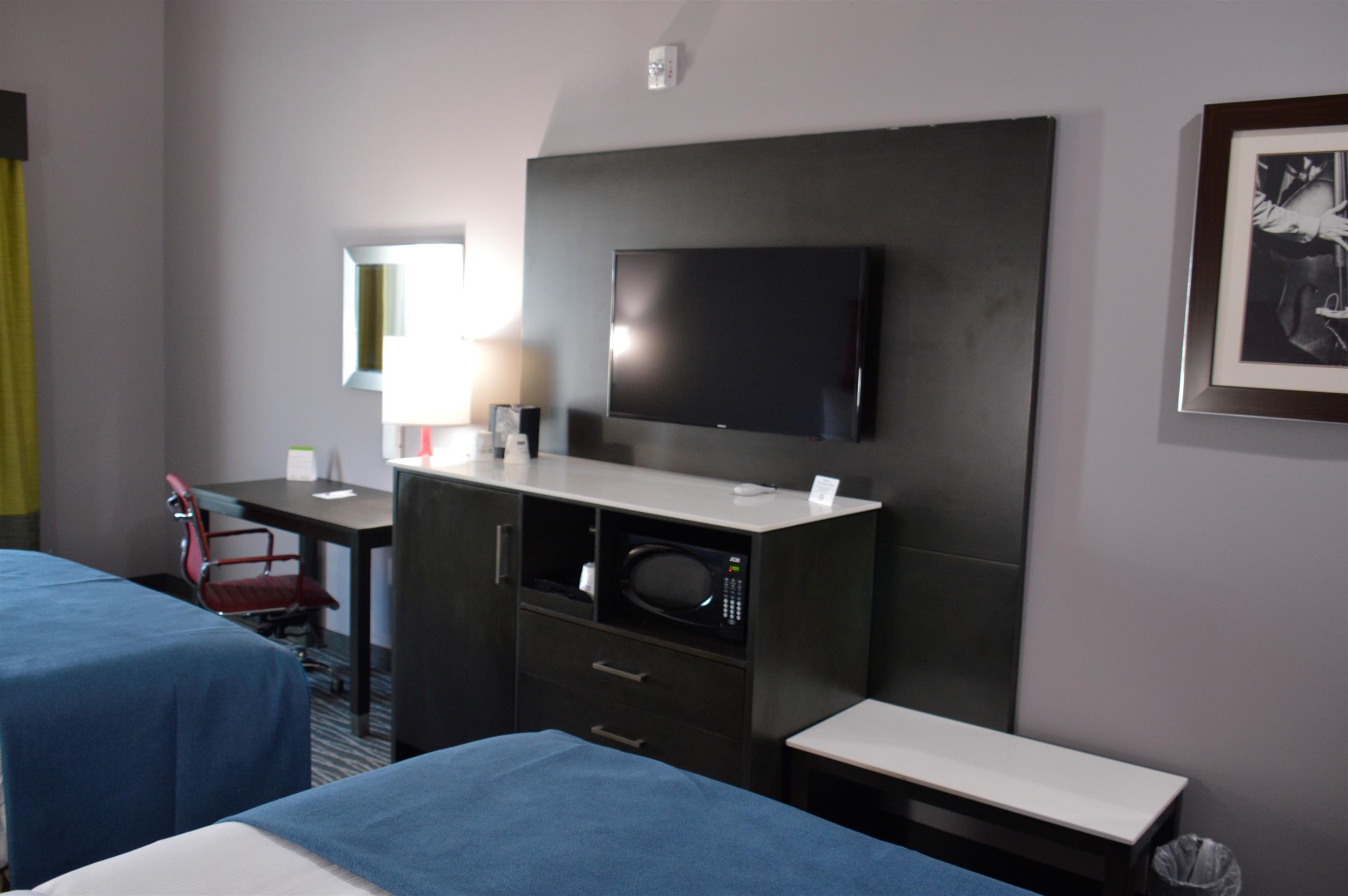 Best Western Plus Airport Inn — photo 4