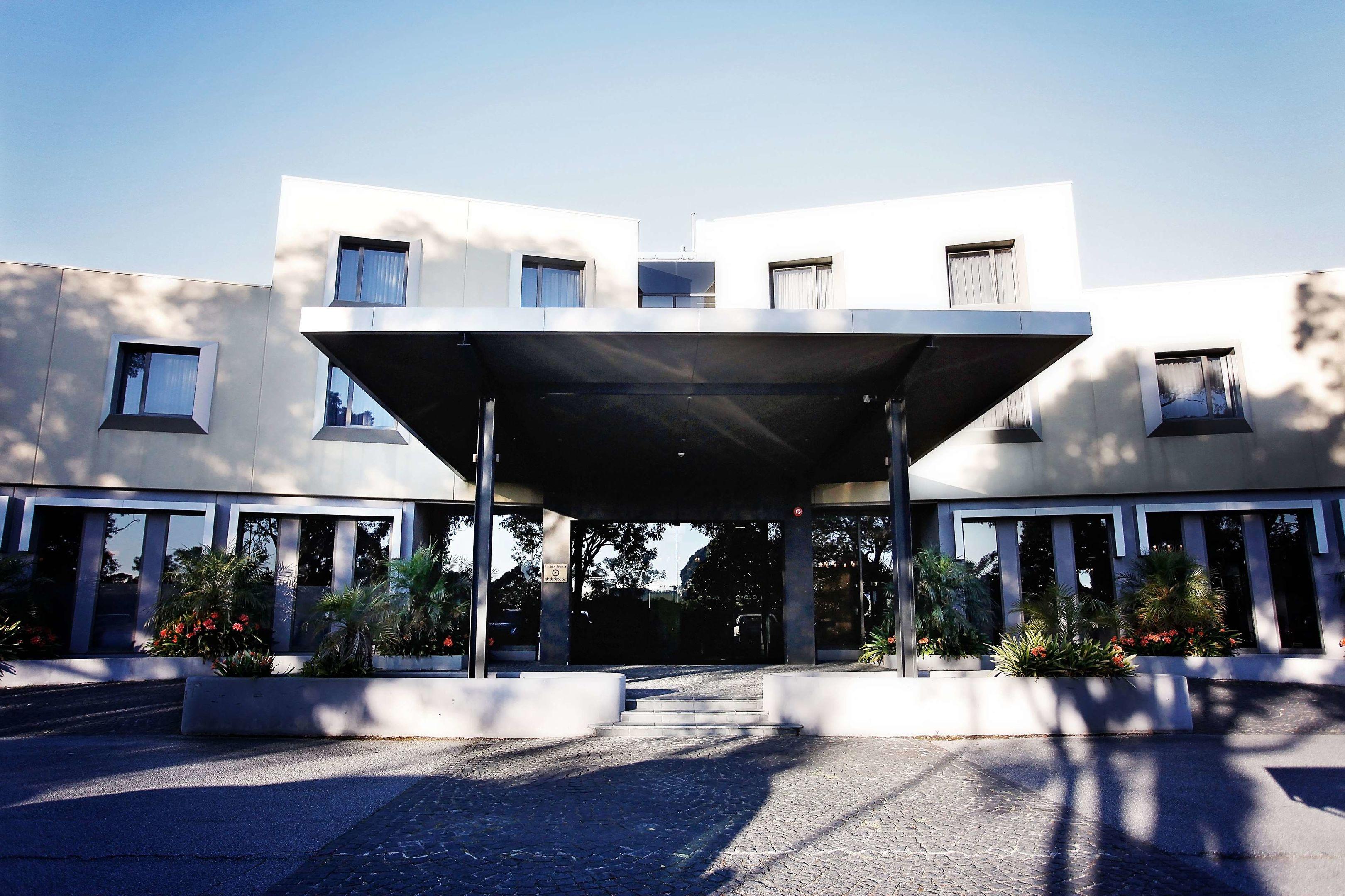 Golden Pebble Hotel — photo 1