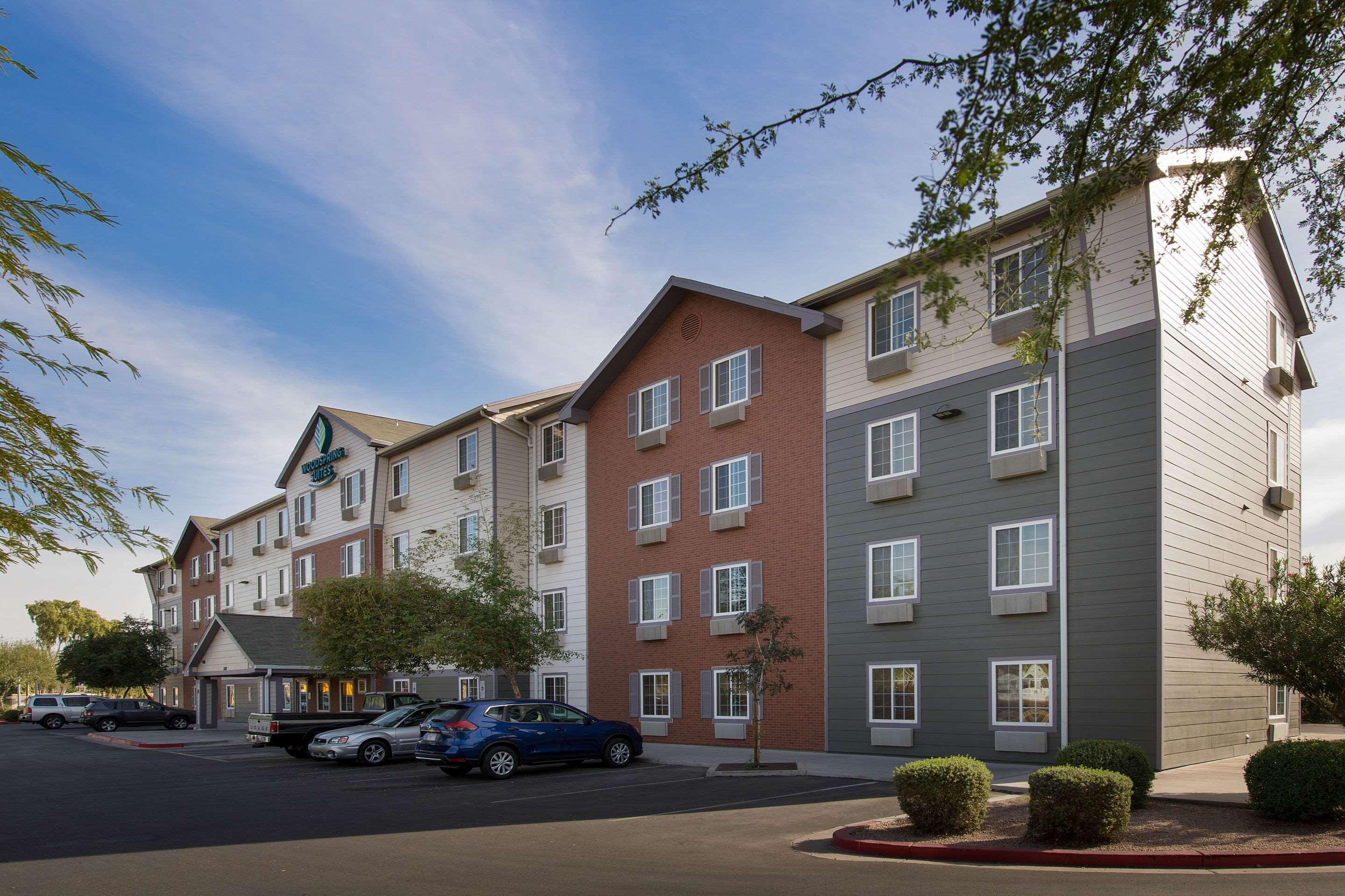 WoodSpring Suites Phoenix I-10 West — photo 3