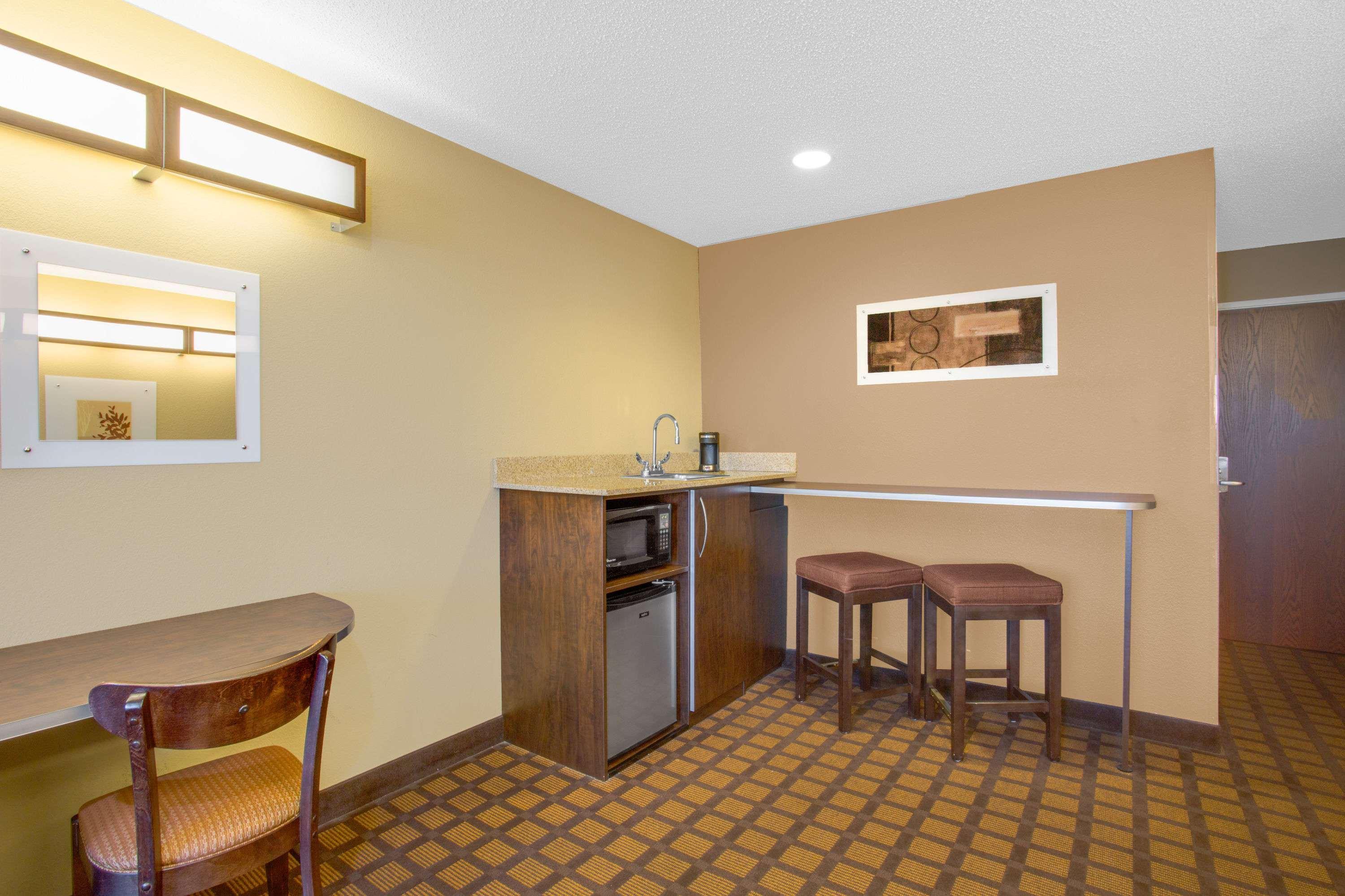 Microtel Inn & Suites Harrisonburg — photo 4