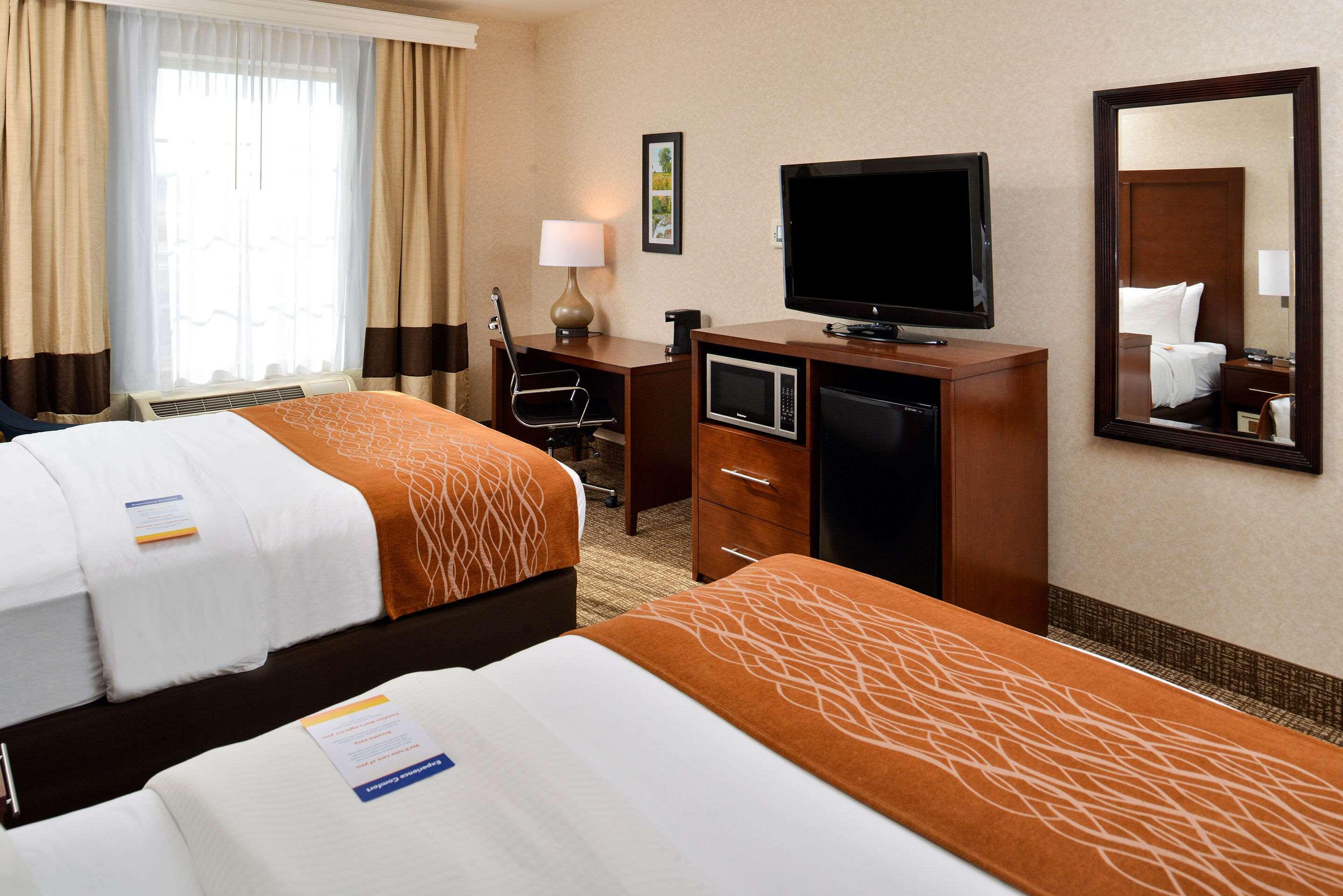 Comfort Inn & Suites Madison North — photo 4