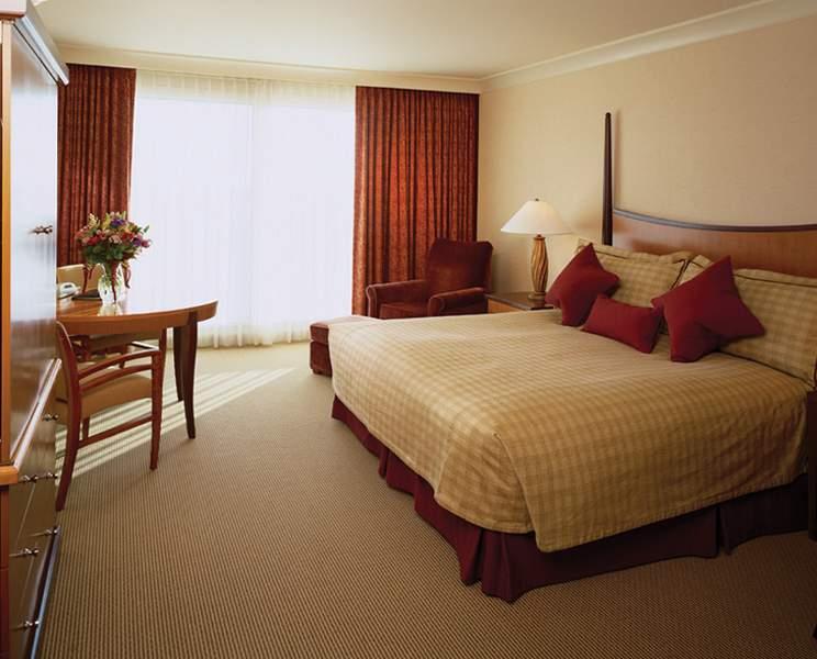 Fairmont Vancouver Airport — photo 3