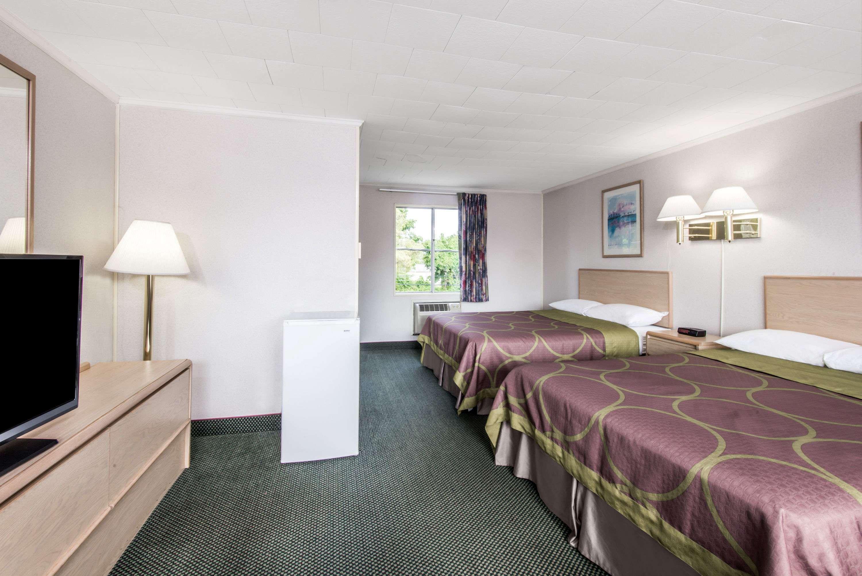 Super 8 by Wyndham W Yarmouth Hyannis/Cape Cod — photo 5