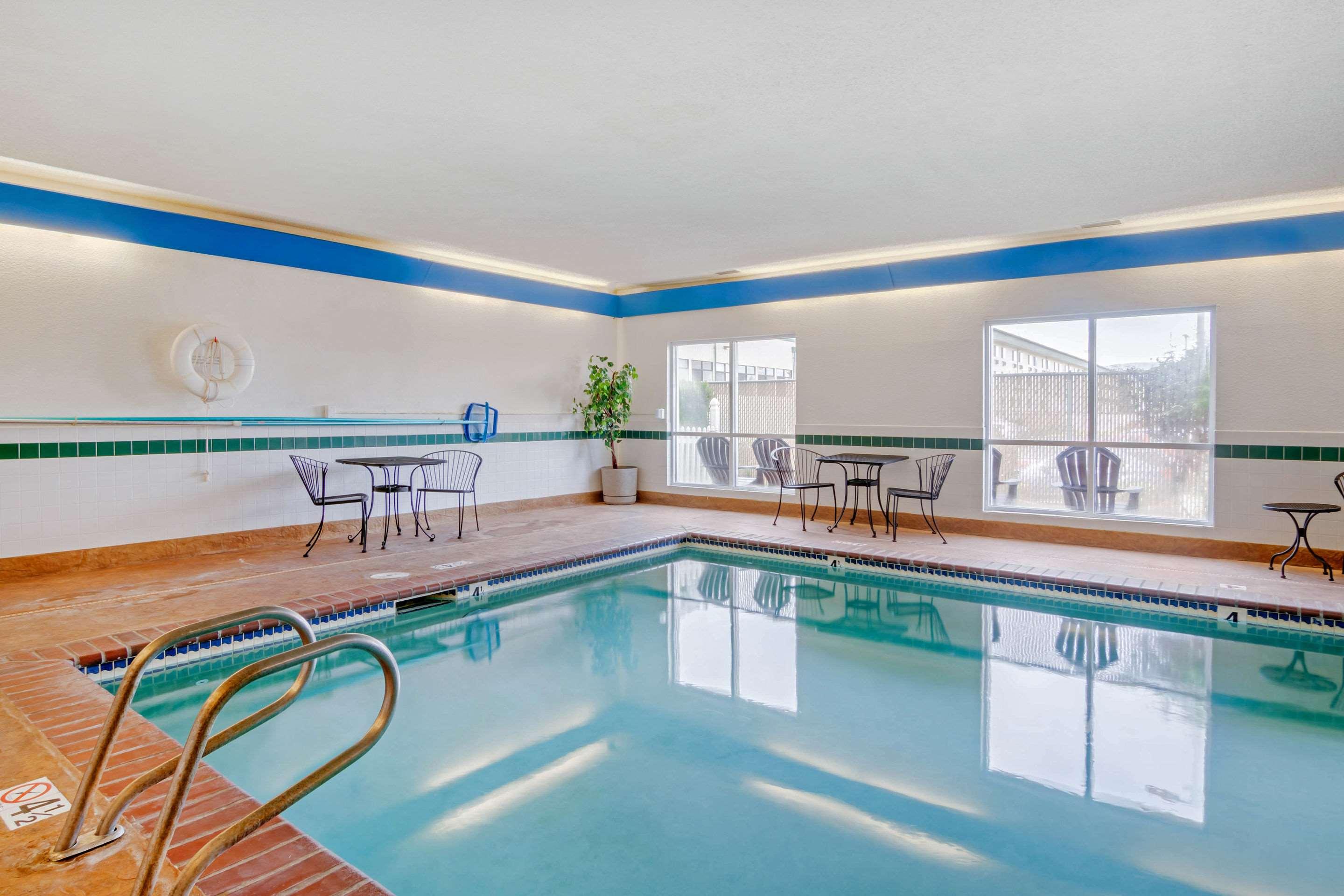 Comfort Inn North — photo 4