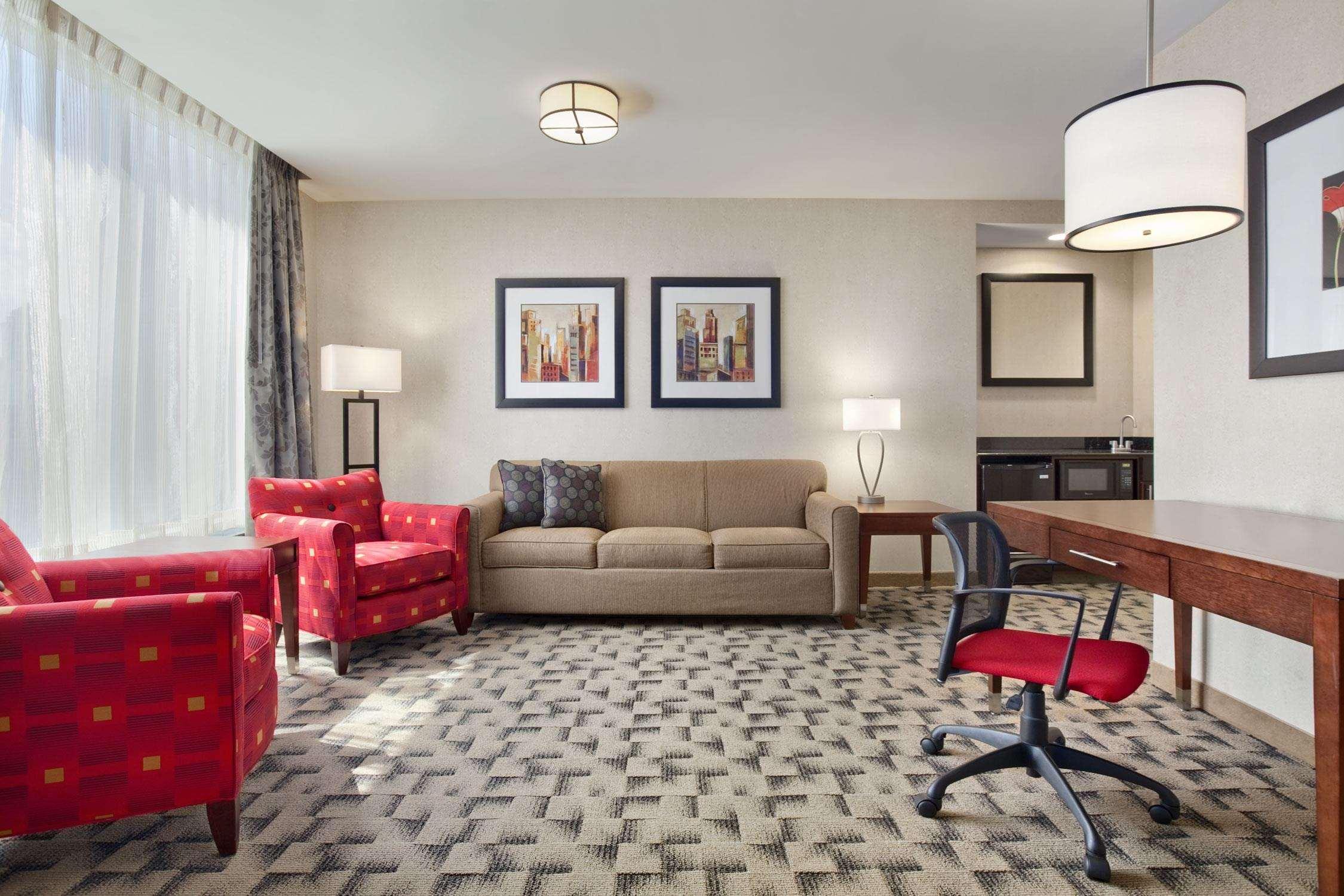 Embassy Suites Buffalo — photo 4