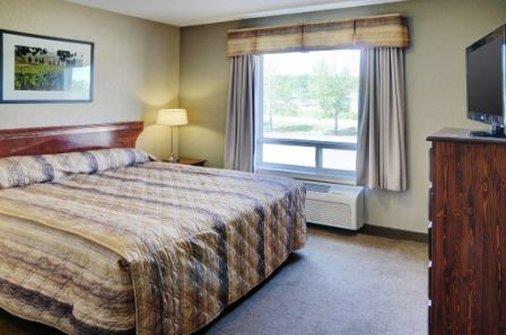 Lakeview Inn & Suites Fort Nelson — photo 4