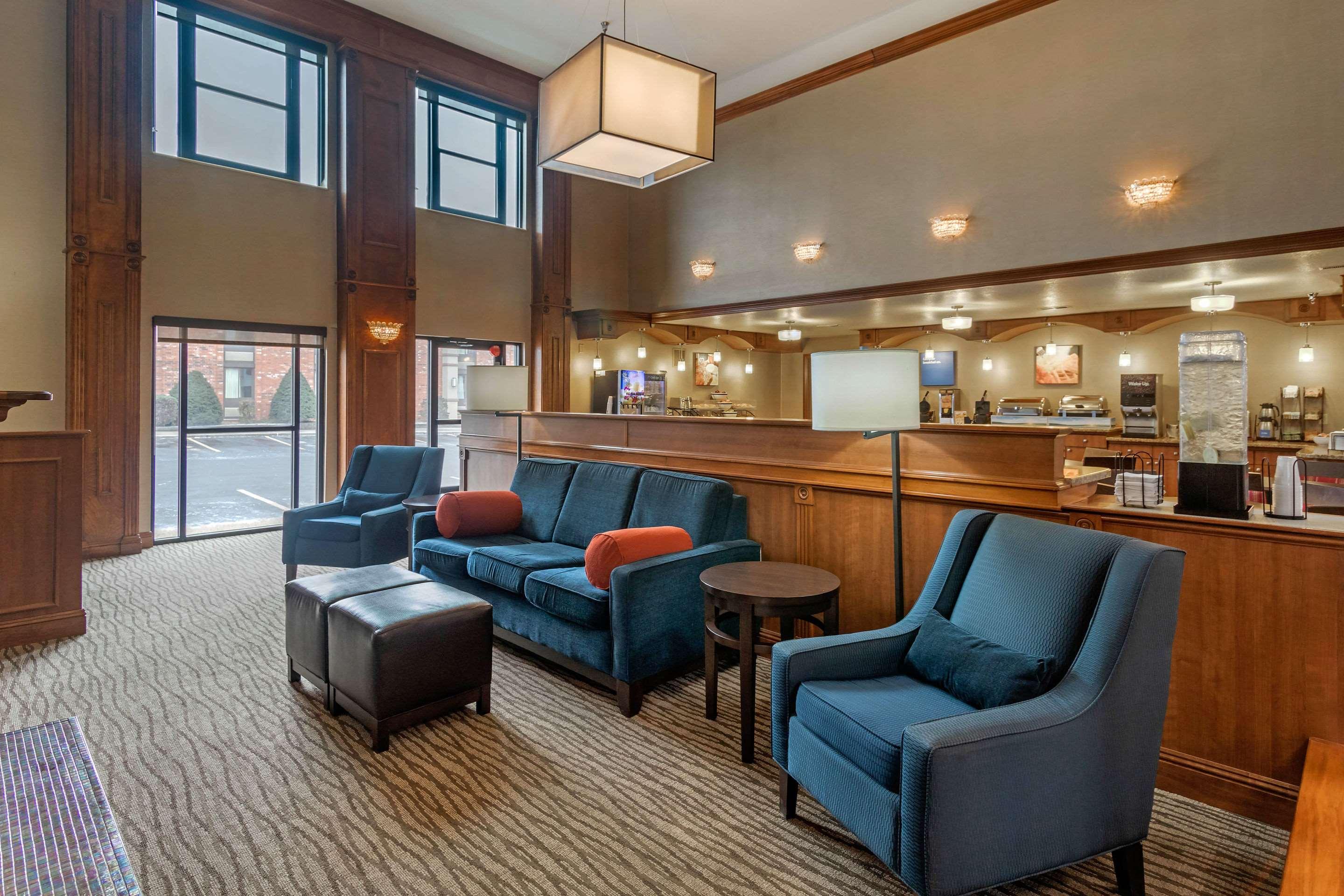 Comfort Inn & Suites Springfield I-44 — photo 5