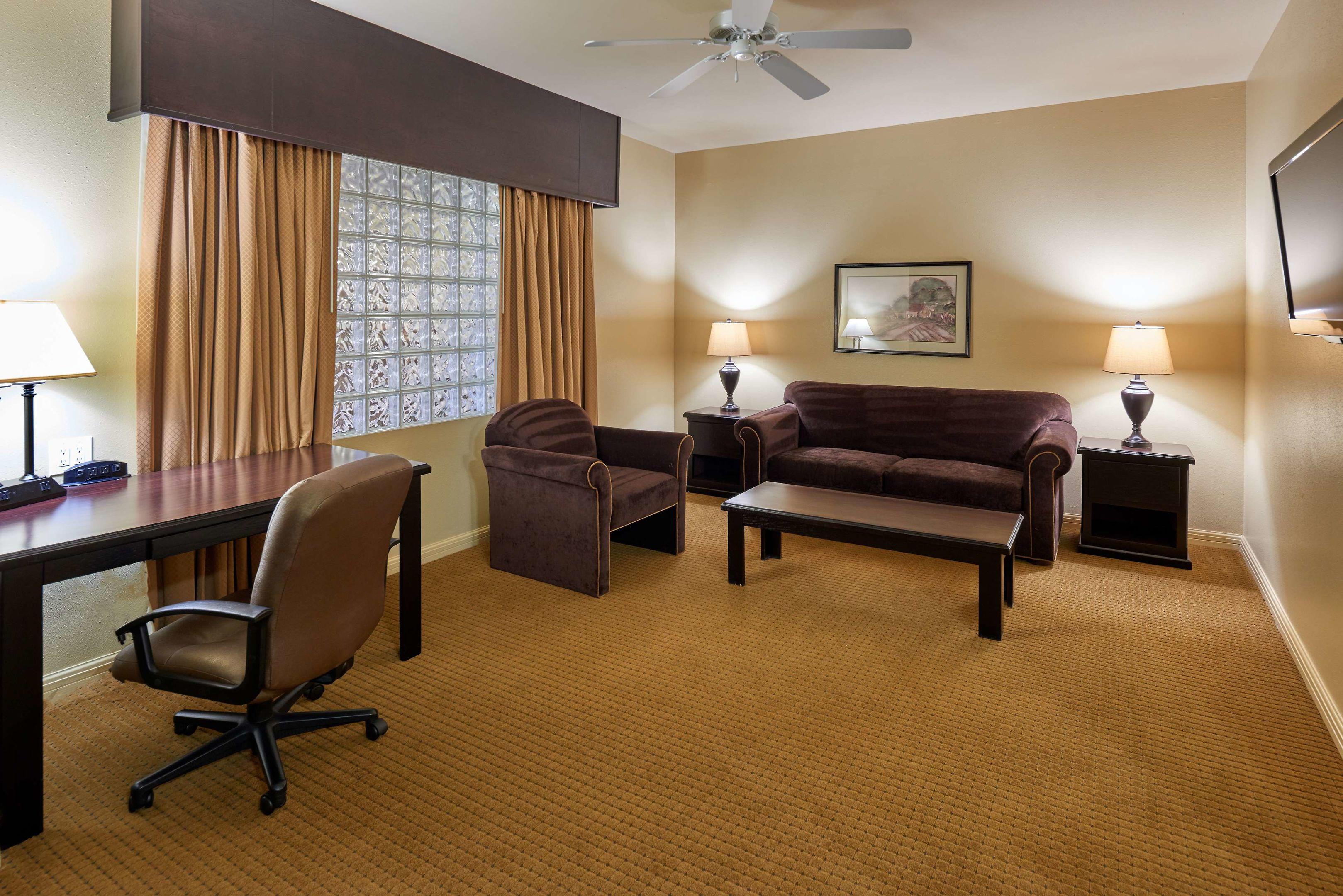 Radisson Hotel El Paso Airport — photo 5