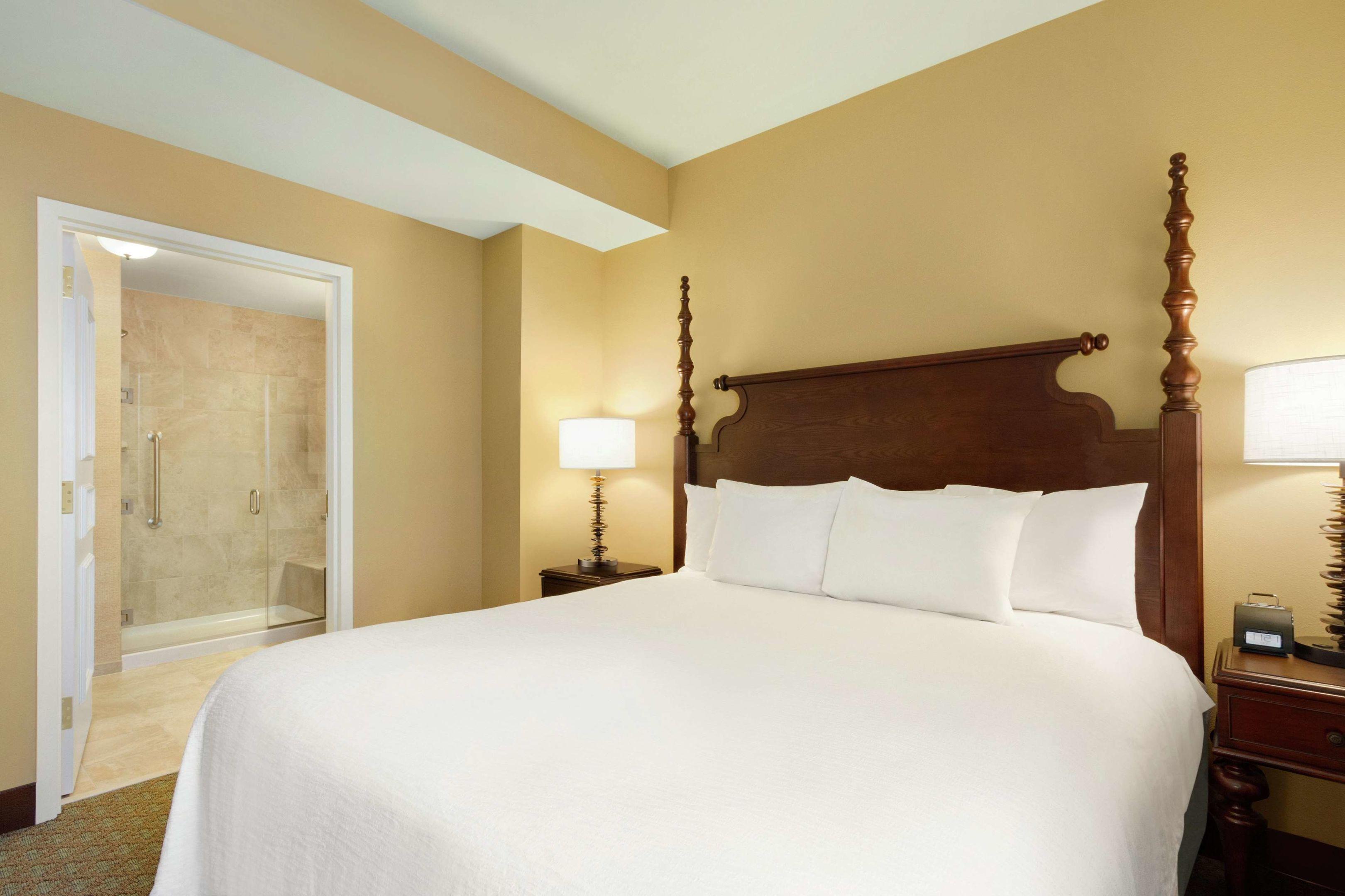 Embassy Suites by Hilton Savannah — photo 5