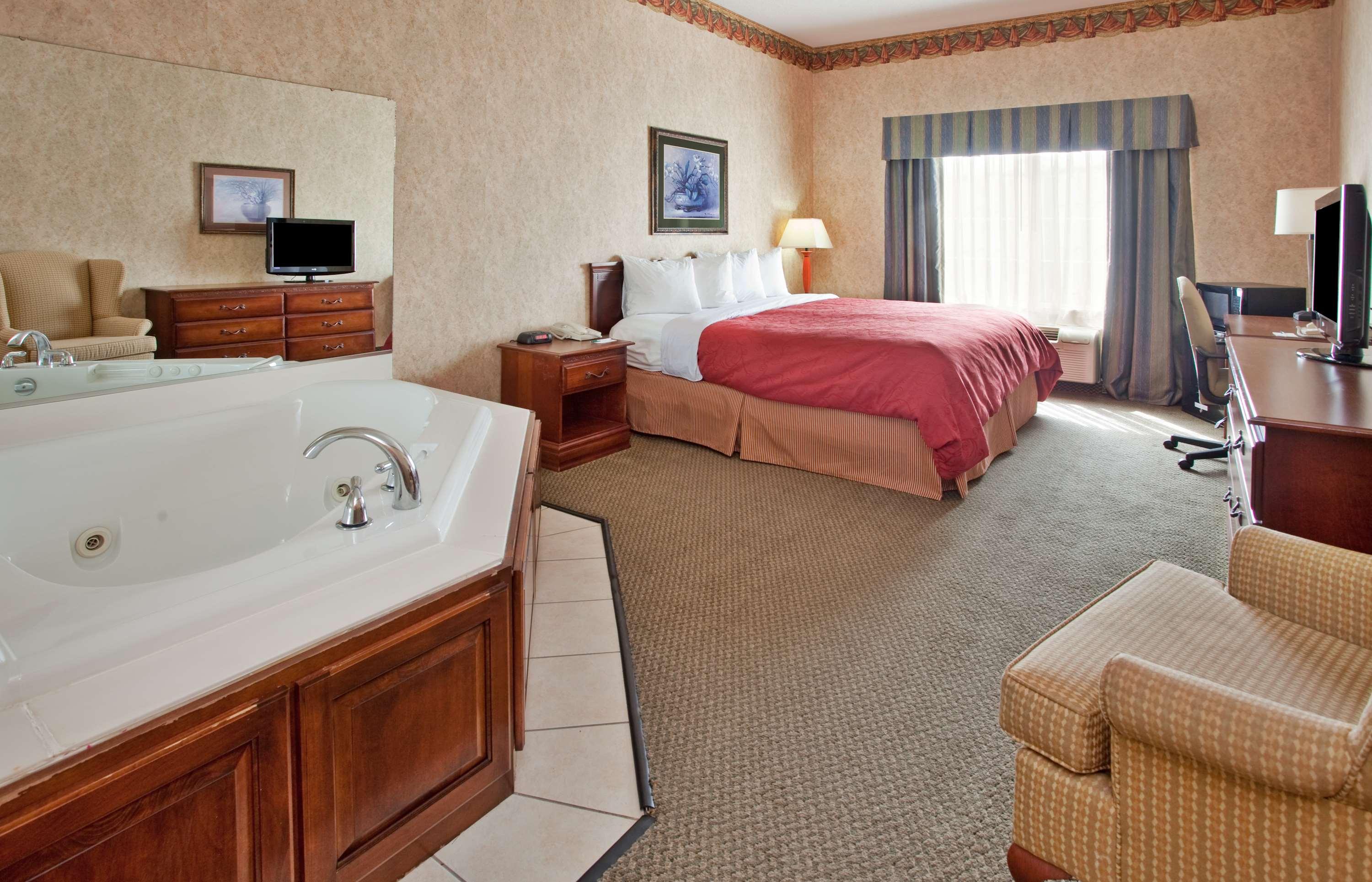 Country Inn & Suites by Radisson, Somerset, KY — photo 5