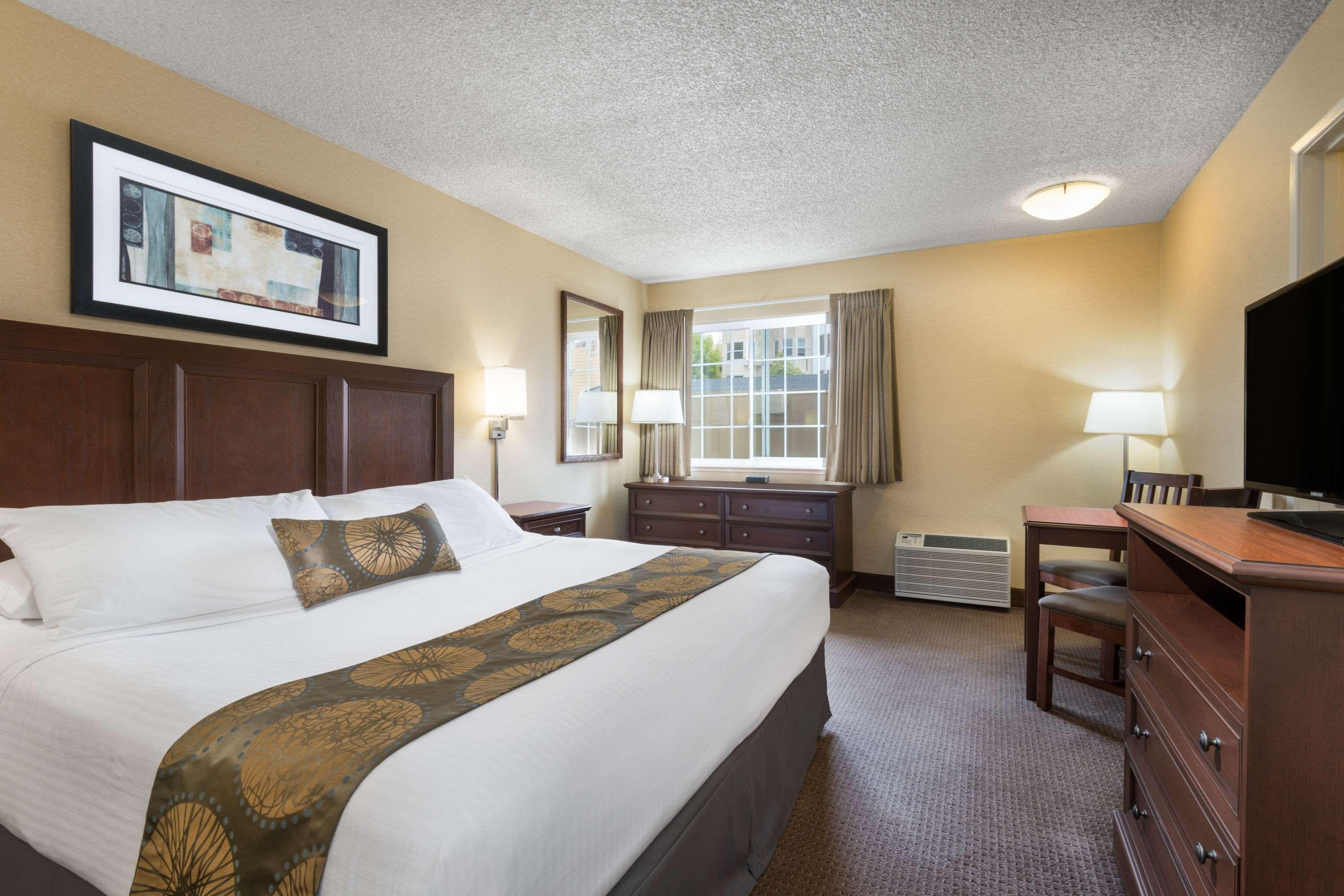 Travelodge by Wyndham San Francisco Bay — photo 4