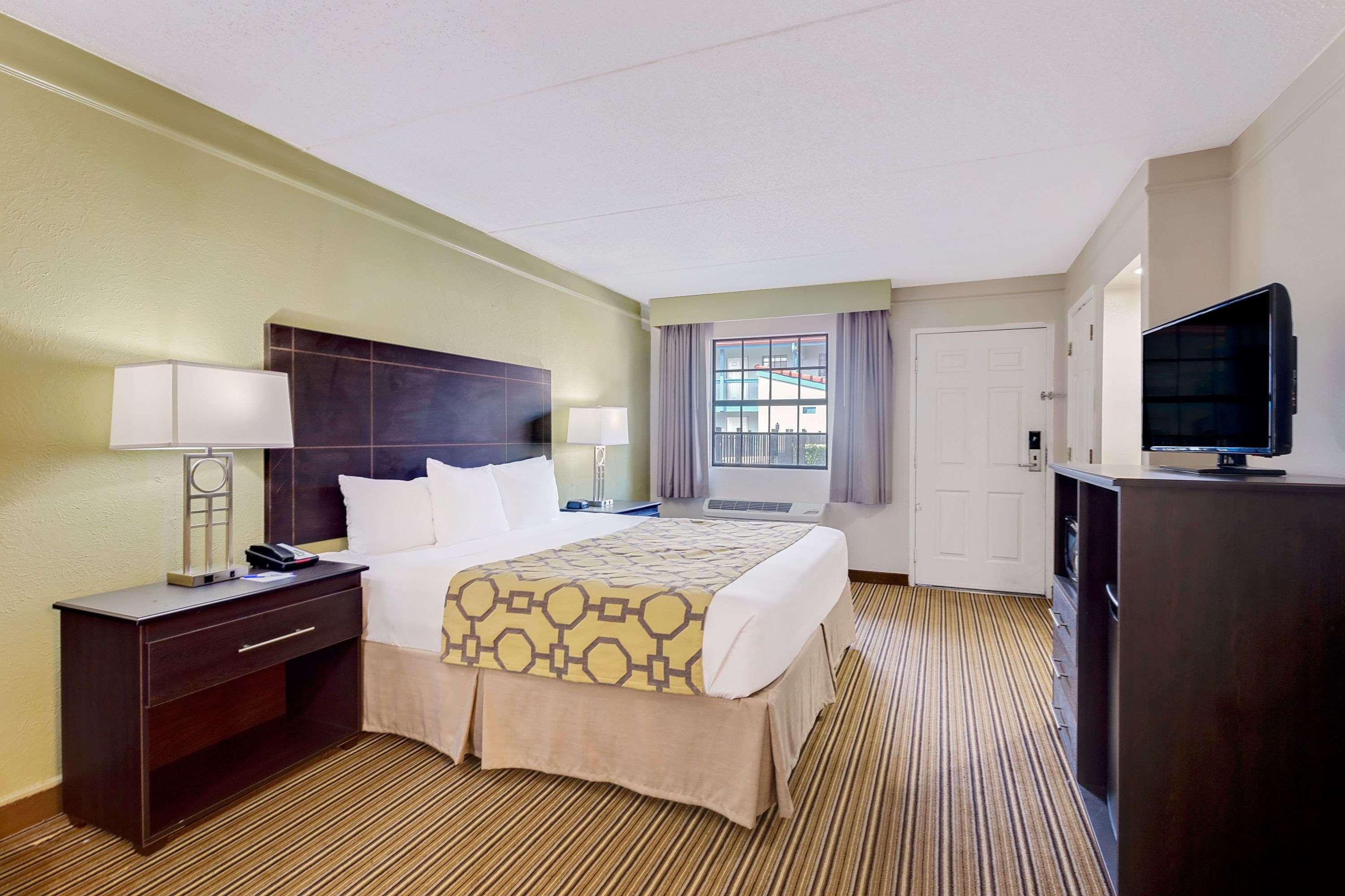Baymont Inn & Suites Jacksonville Orange Park — photo 5