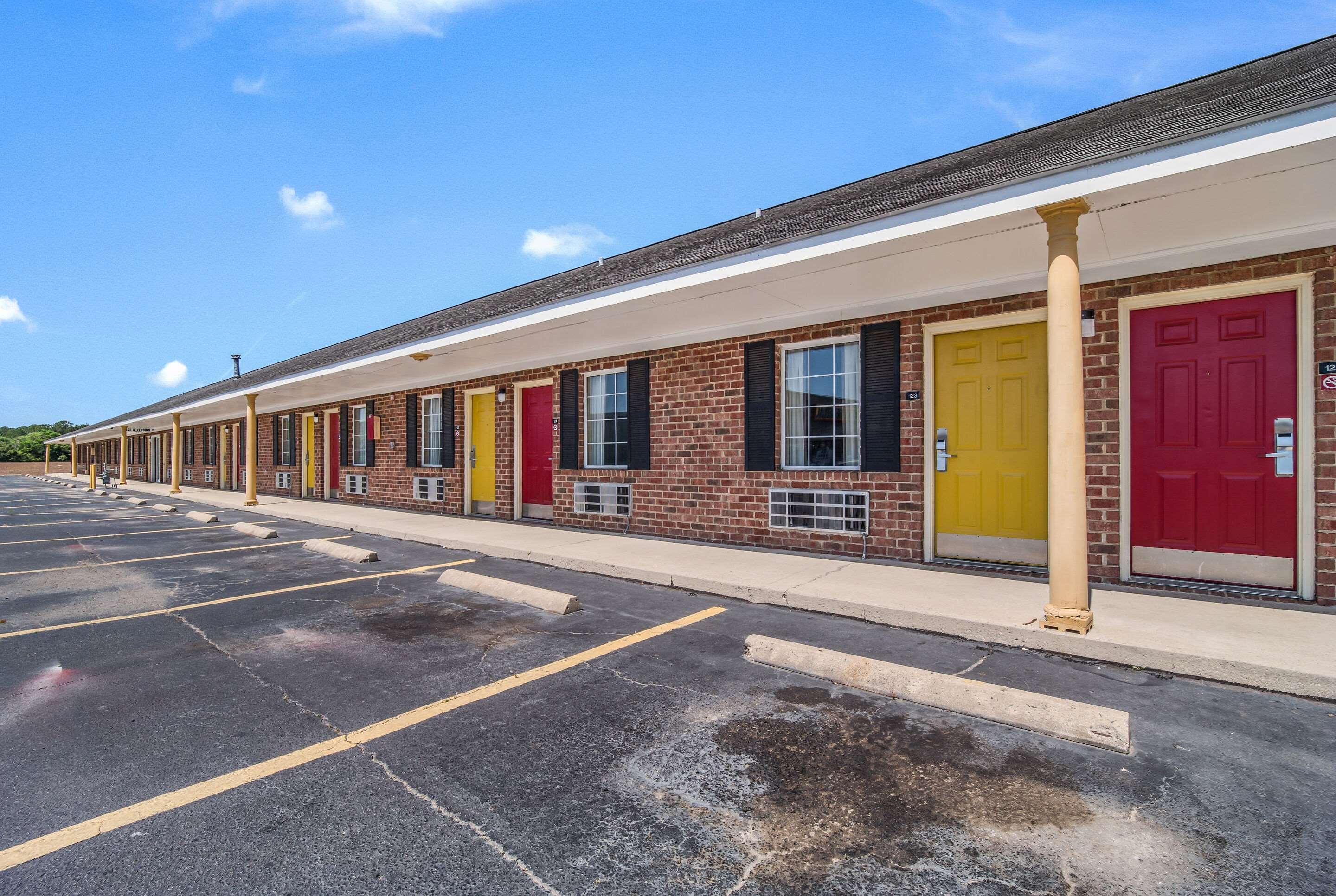 Econo Lodge — photo 5